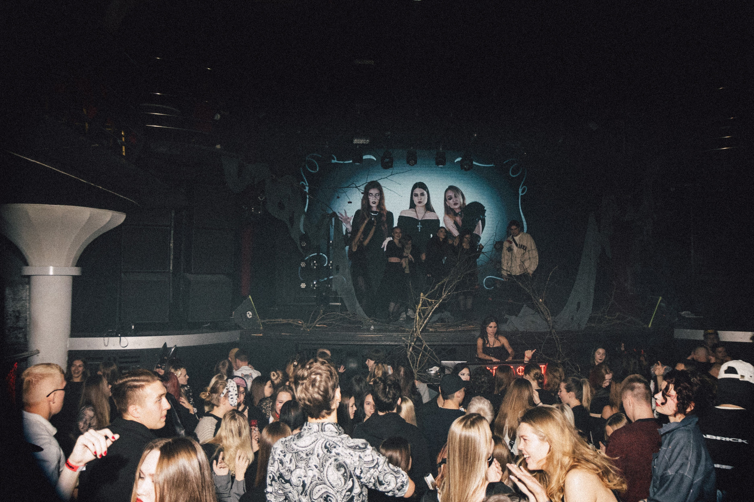 Тусовки. Фотограф Егор Огородов