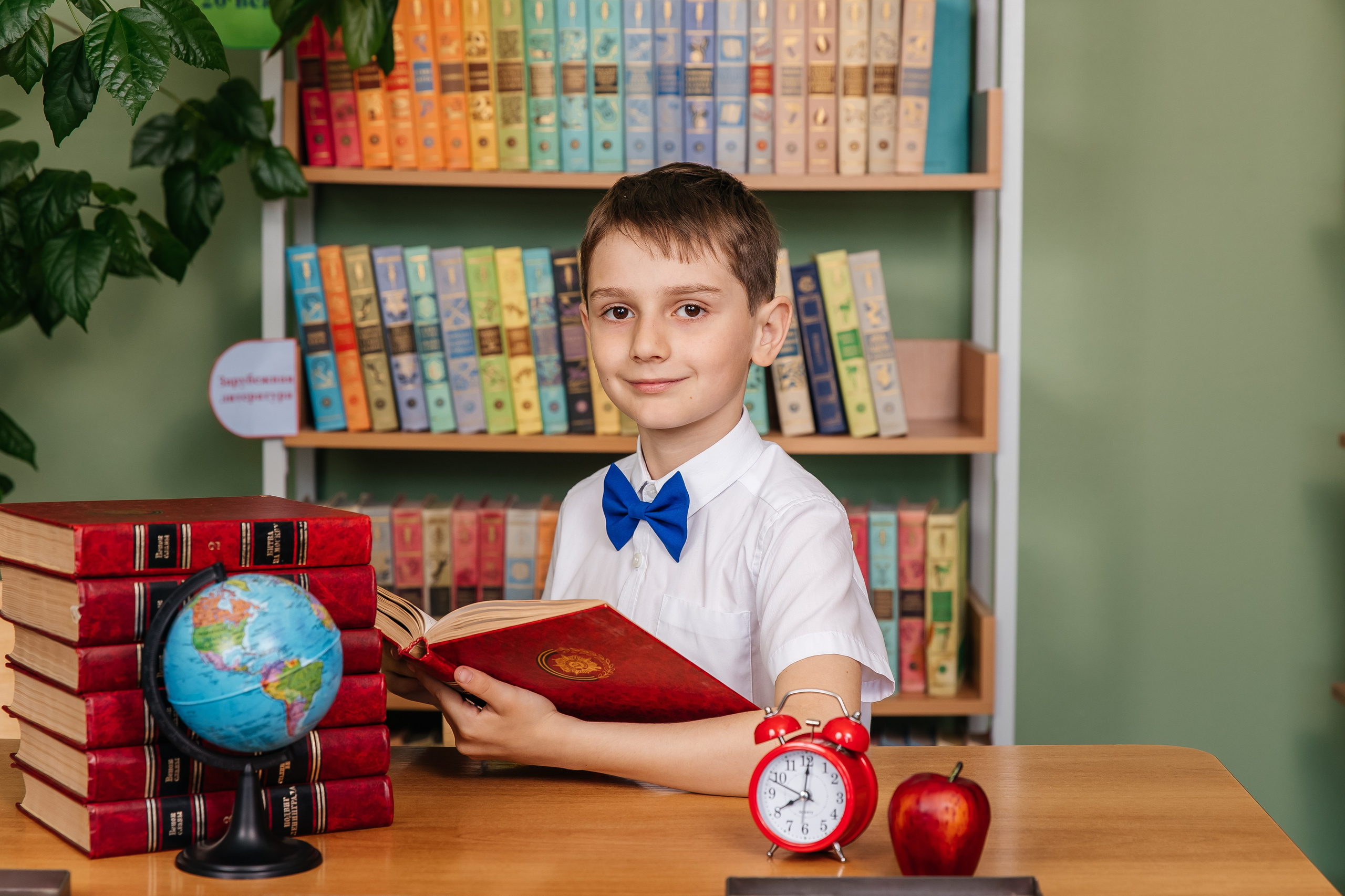 Фотосессия в начальной школе Крымск. Фотограф Любава Колесник. Выпускные альбомы в Крымском районе