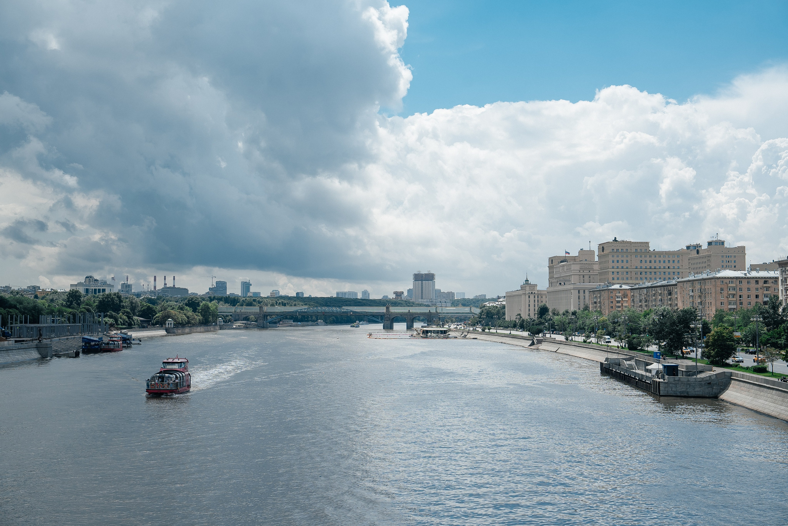 Теплоход 9 класс. Lokos.pro Ник Соколов Фото и Видео Москва/Ростов-на-Дону