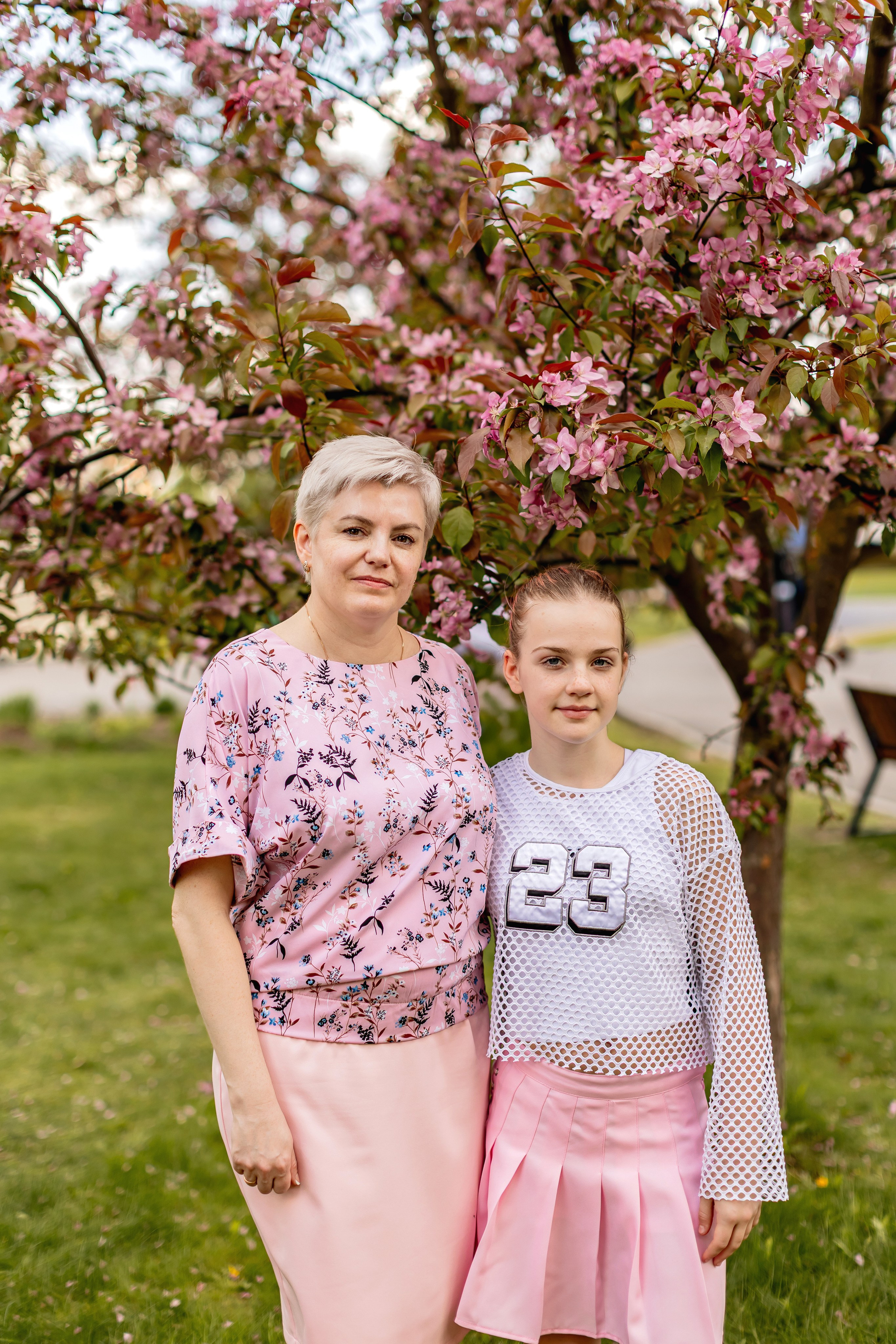 Выпускной в начальной школе на улице. Фотограф и видеограф Москва. Свадебный фотограф, видеограф. Выпускные альбомы. Оживающие альбомы