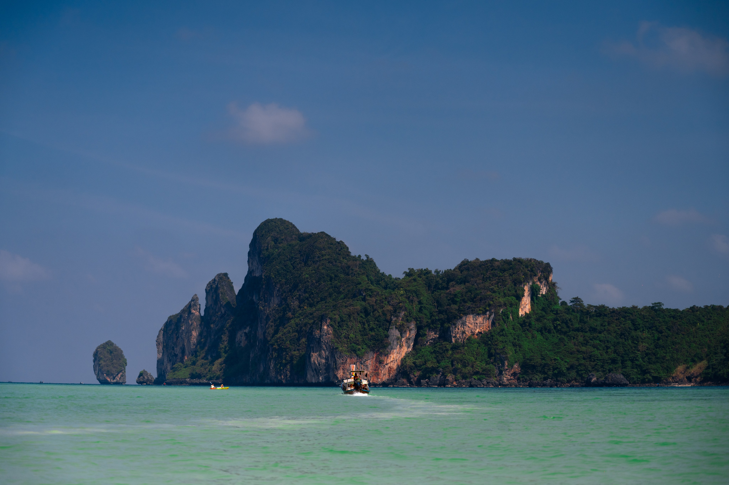 Комбинированные фото и видео в Бишкеке — единый визуальный проект. Фотограф и видеограф в Бишкеке — фото, видео и аэросъёмка для людей и бизнеса