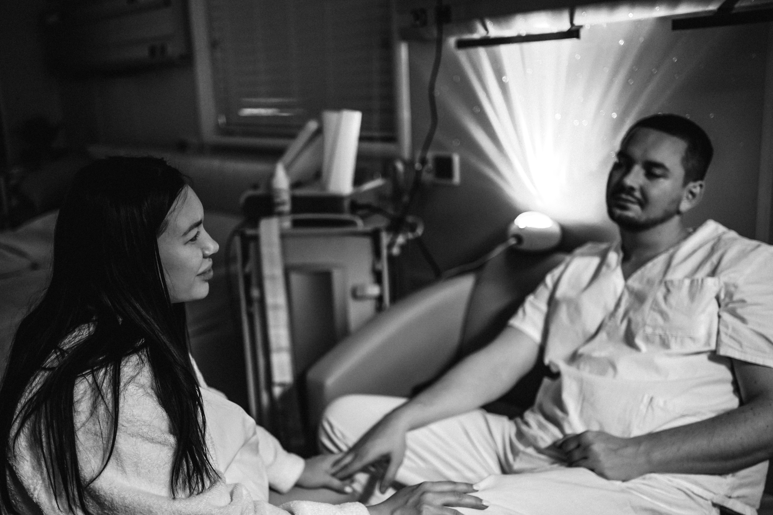 Съемка родов ЧБ. Фотограф и видеограф на роды в Москве Подшивалова Полина