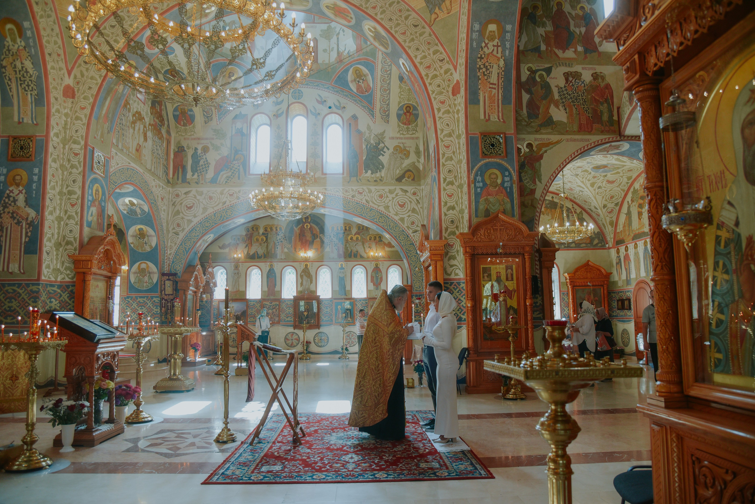 Венчание в Храме Новомучеников и Исповедников Российских. Фотограф Лола Волна, город Москва