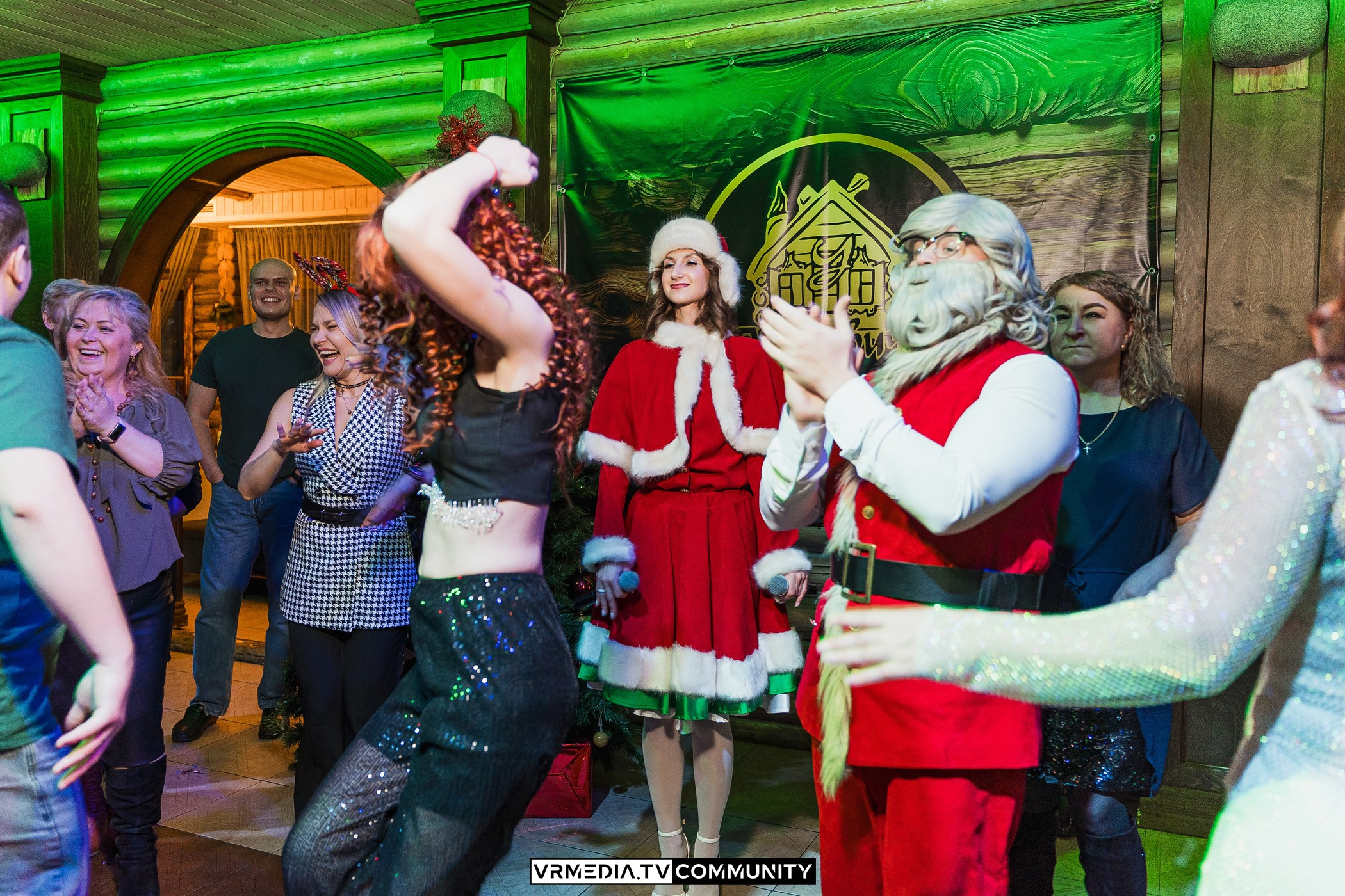 Новогодний вечер у «Петровича»