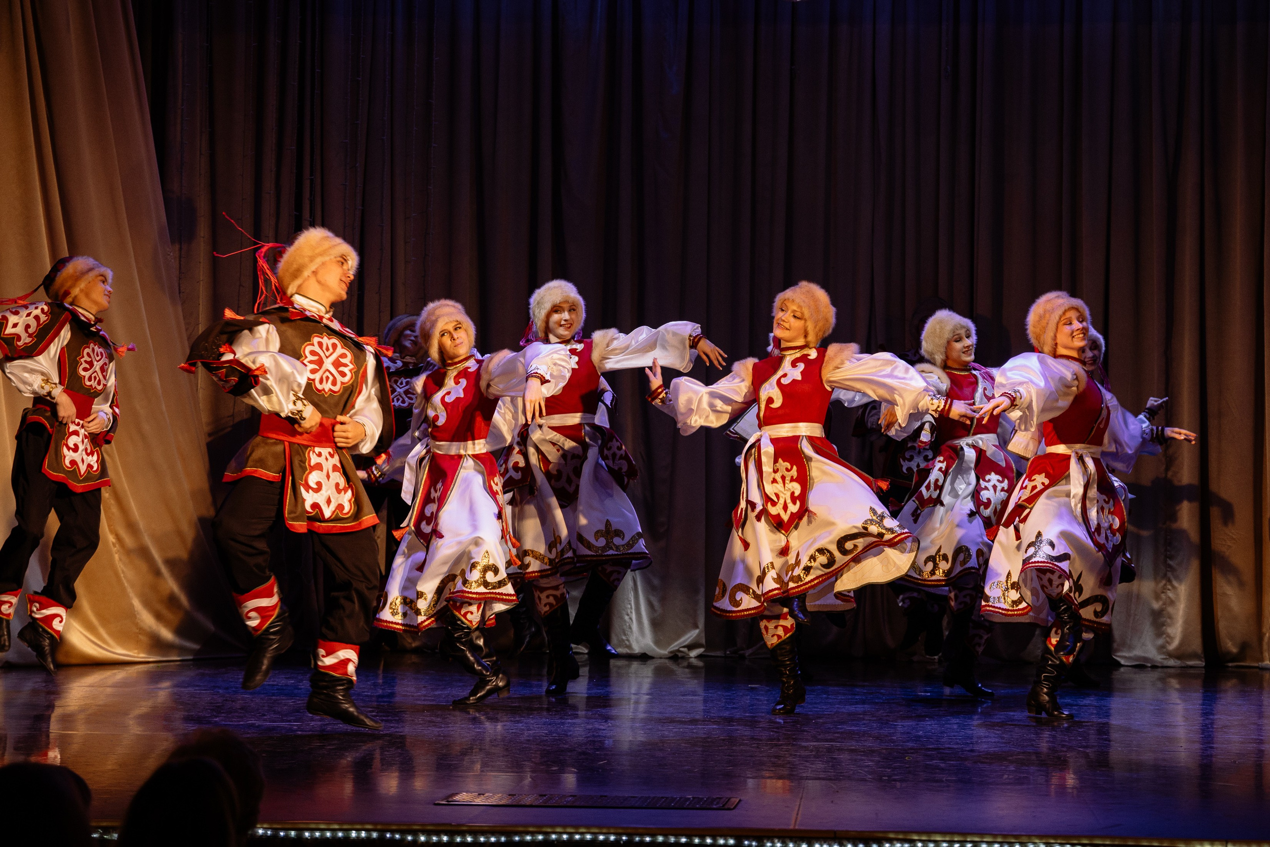 Сибирские узоры ДК Ефремова. Фотограф Юлия Мальцева