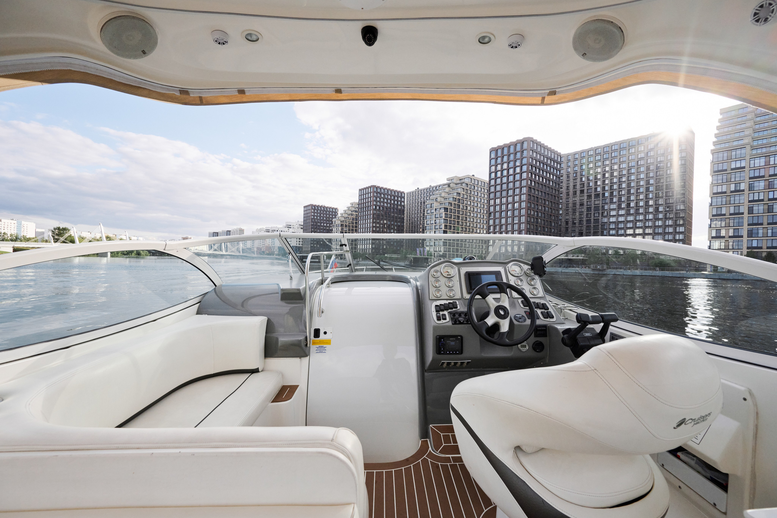 Яхта. Автомобильный и интерьерный фотограф в Минске Александр Тагаев