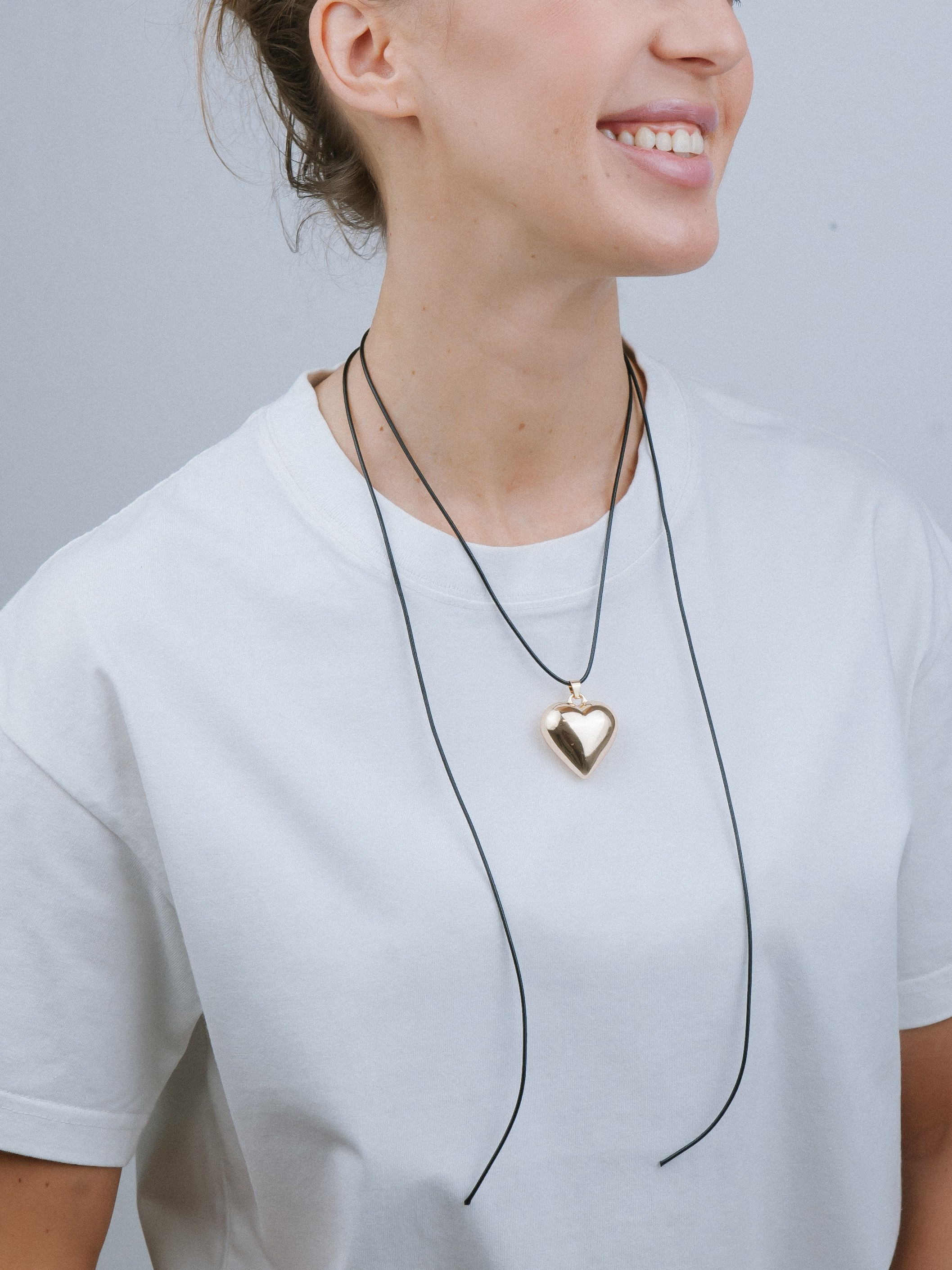 Бижутерия на модели. Ozon/wb