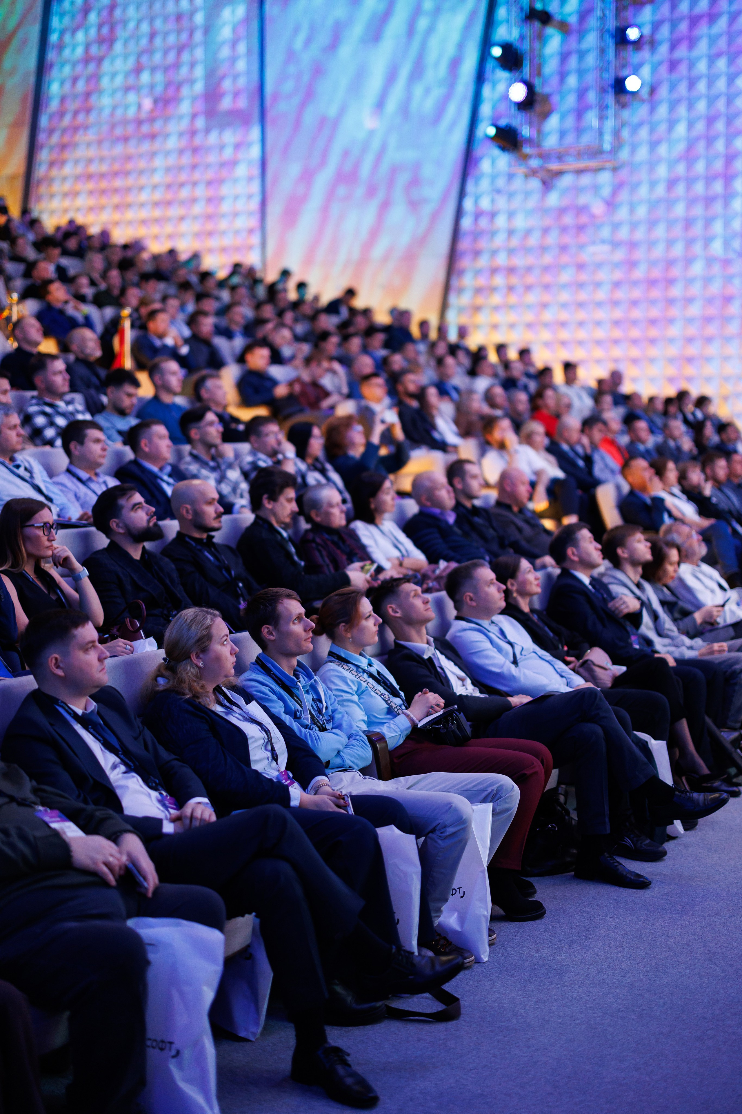 Сила Платформы. Репортажный фотограф в Москве Евгений Новиков