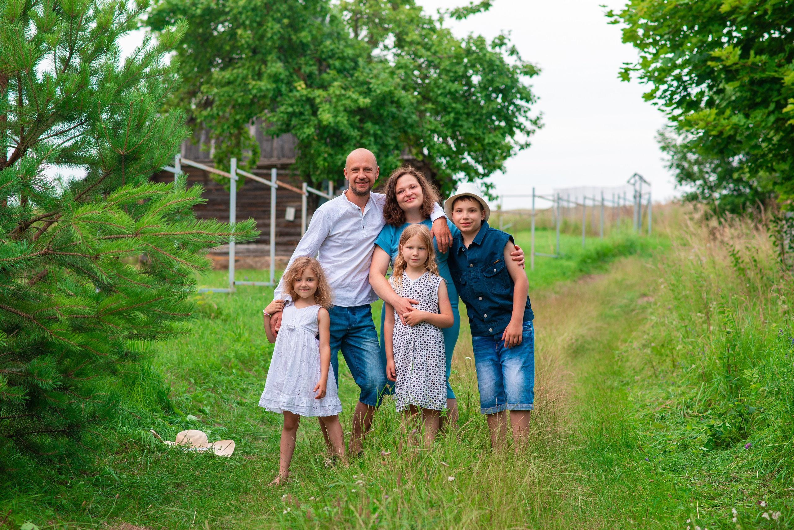 Деревенская история. Семейный фотограф на выписку из роддома и крещение Минск Настя Гришук