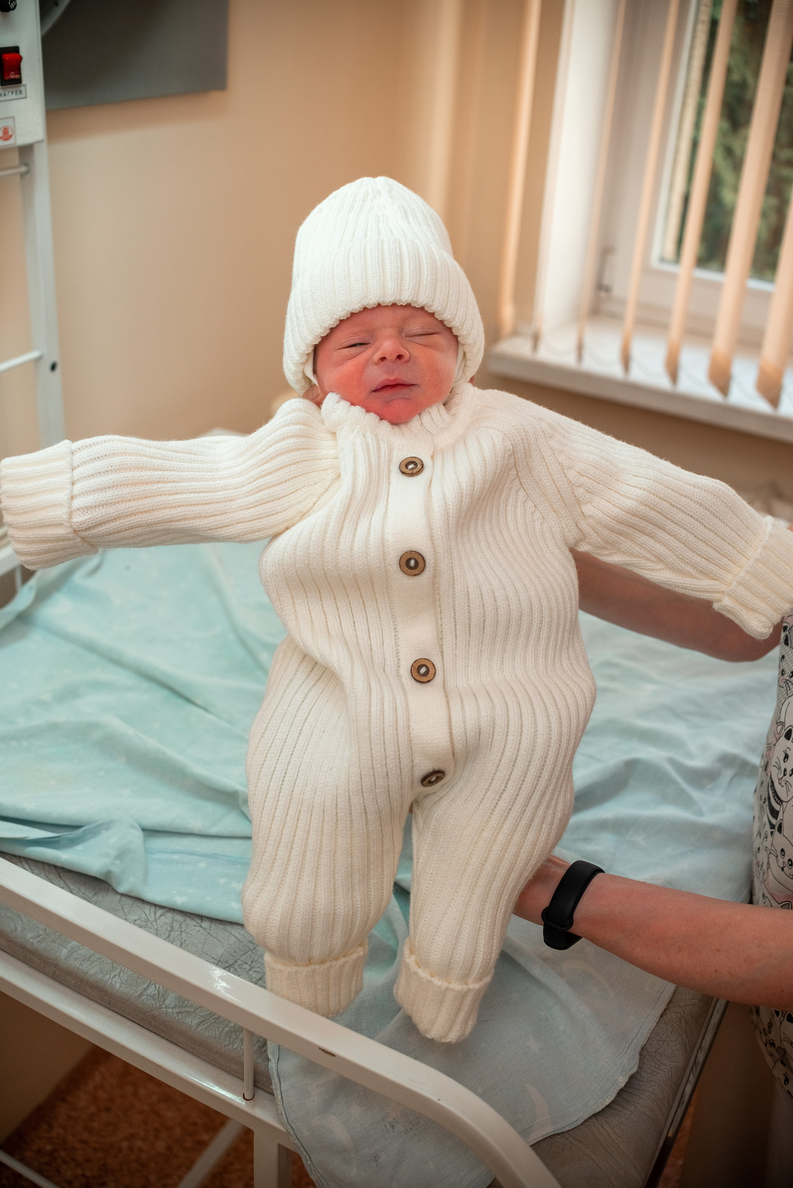 Выписка Натальи МиД. Семейный фотограф на выписку из роддома и крещение Минск Настя Гришук