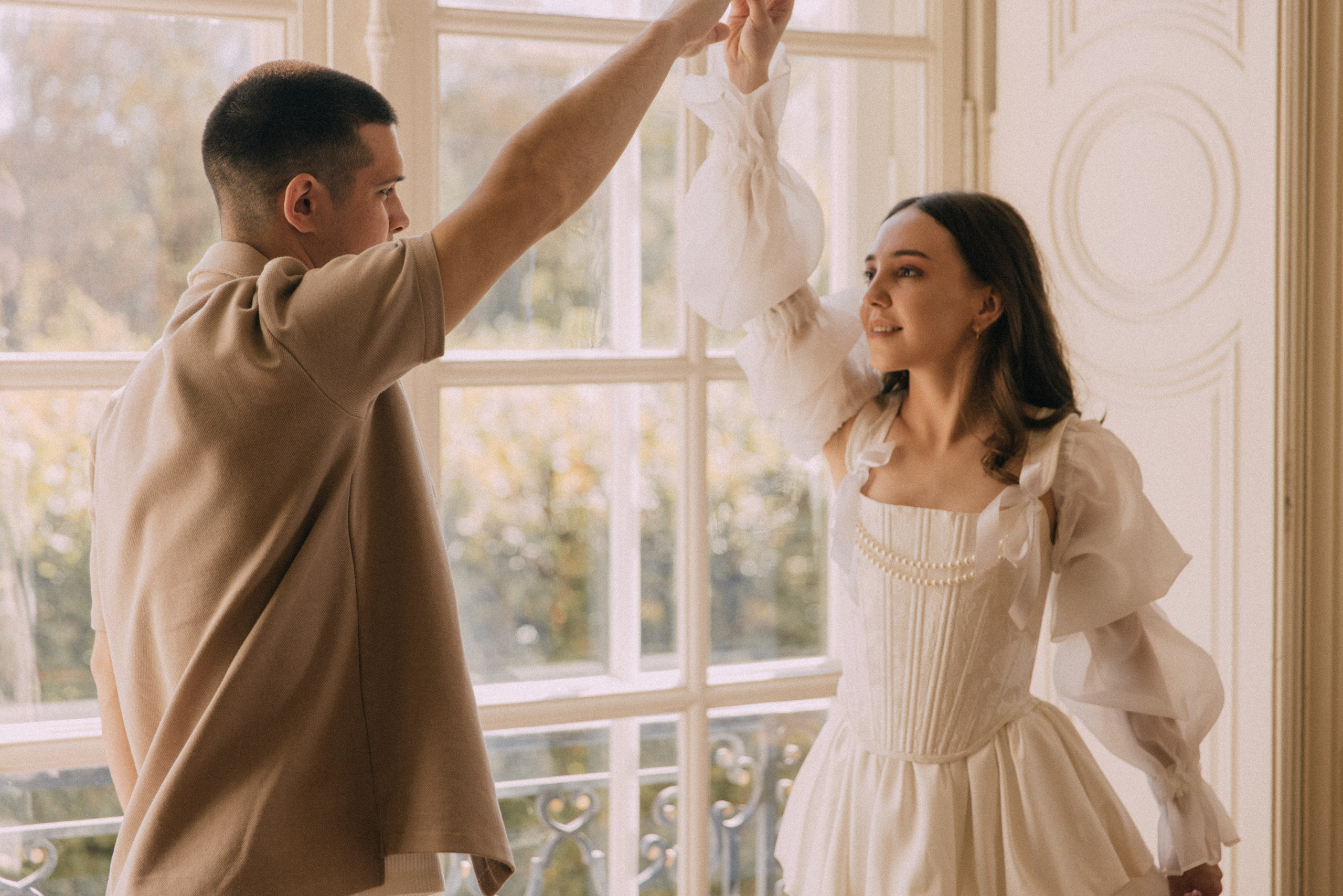 Love is a masterpiece. Photographer in Paris