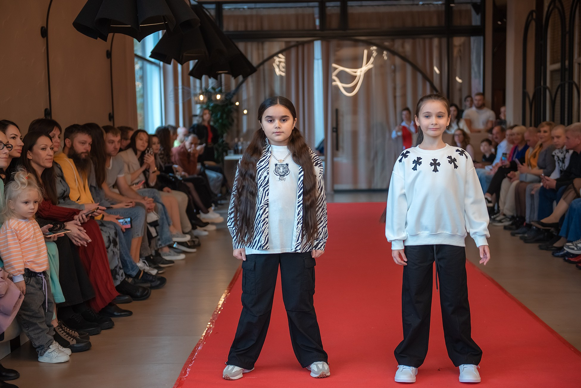 HAPPYkids дефиле в день мамы. Семейный и коммерческий фотограф в Сочи Александр Бодунов
