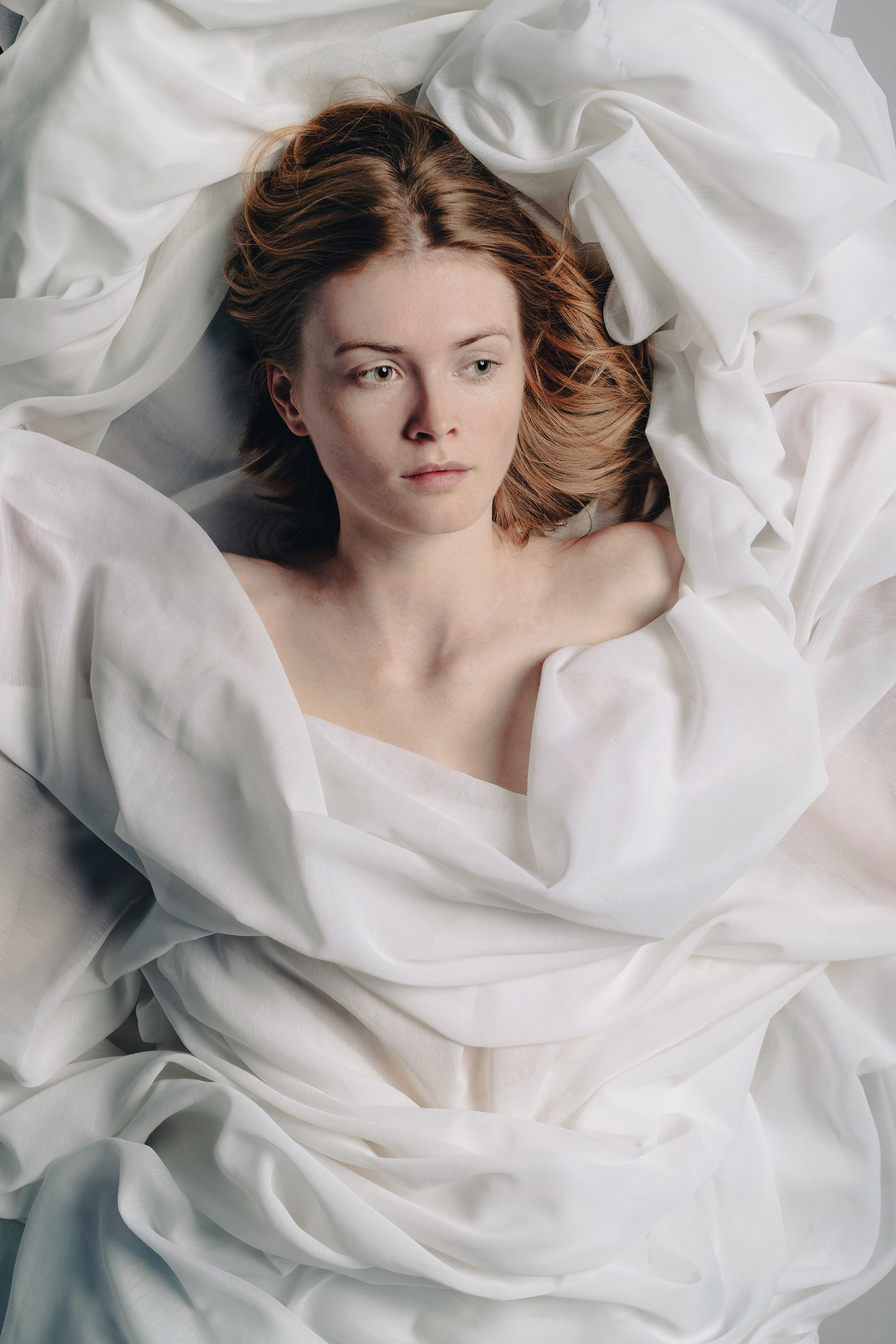 Minimalistic portrait. Sia Levine Design