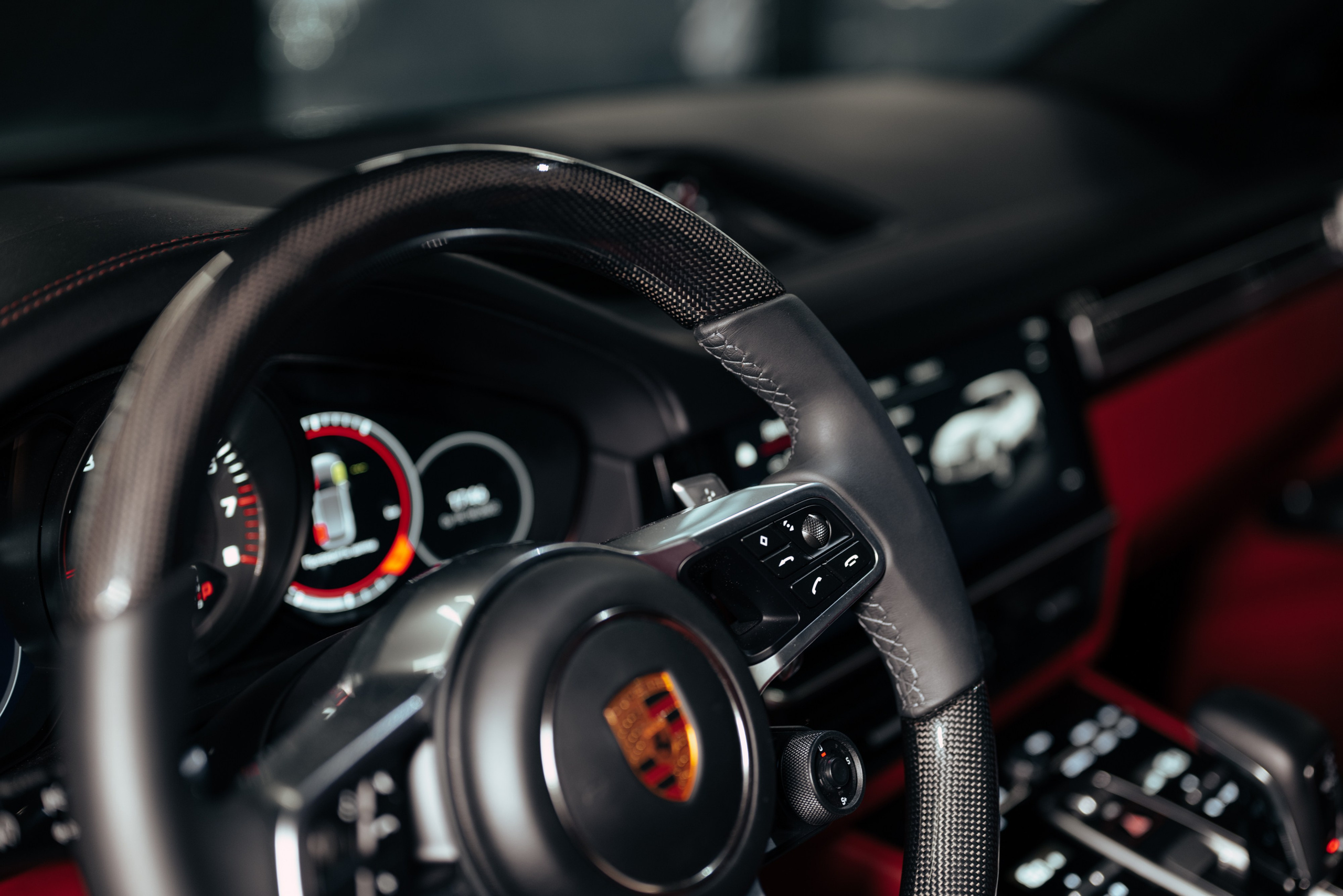 Porsche Cayenne GTS grey on red. DeLorein