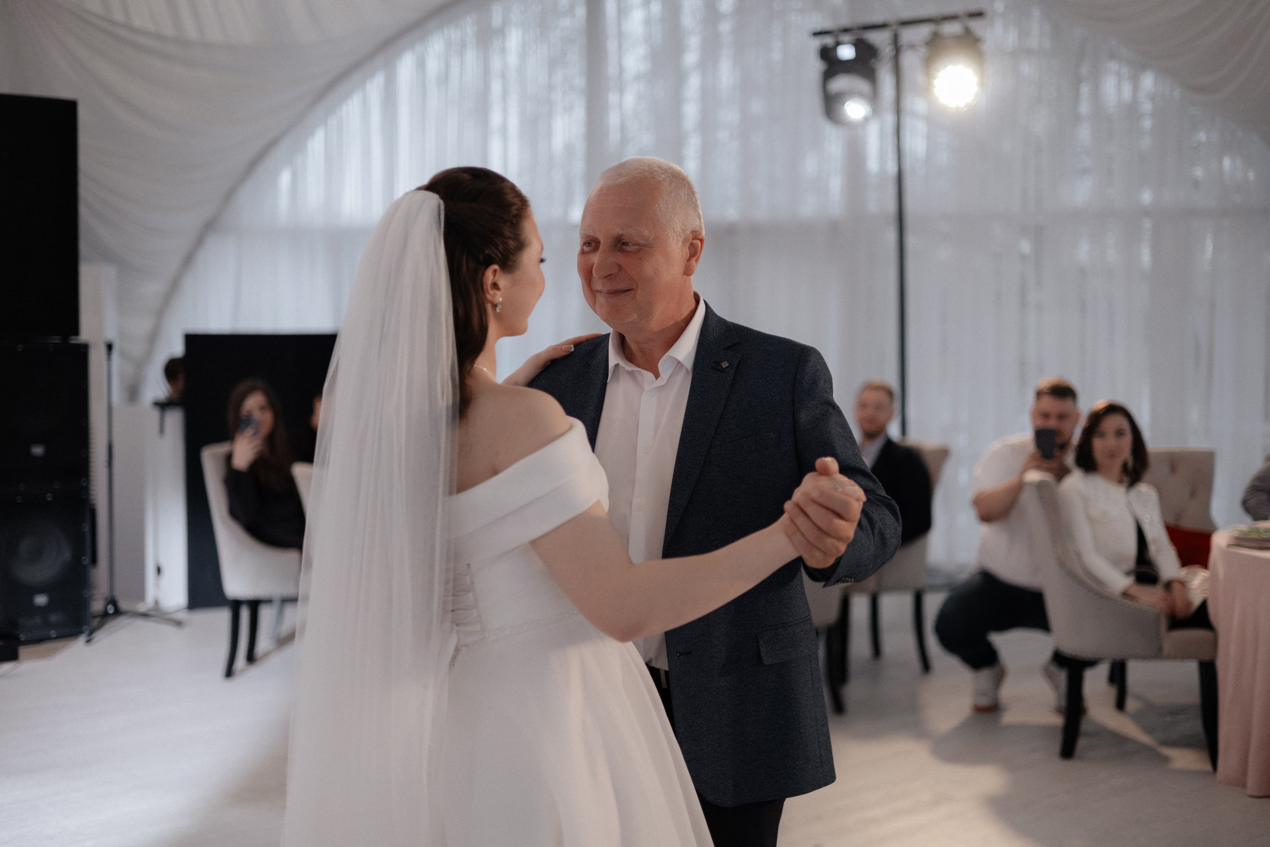 Аня и Саша. Свадьба в Юдино парк. Свадебный и портретный фотограф в Москве Анастасия Масюк