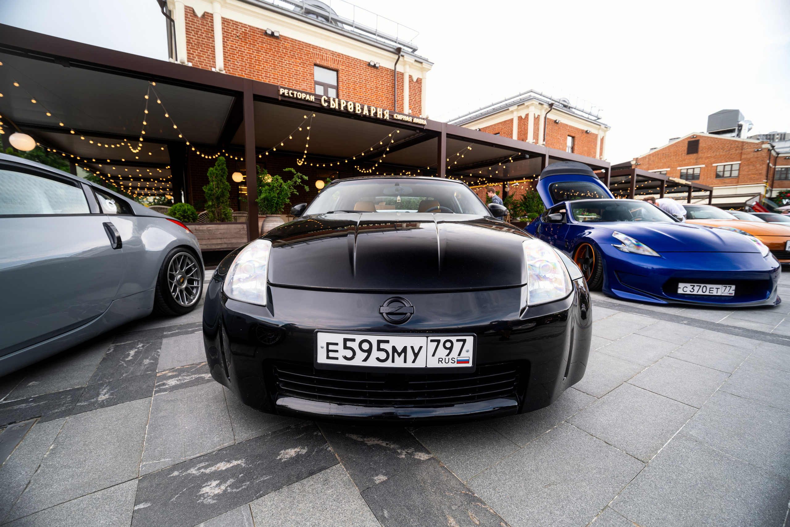 Автовыставка Nissan Z. Malenkyia