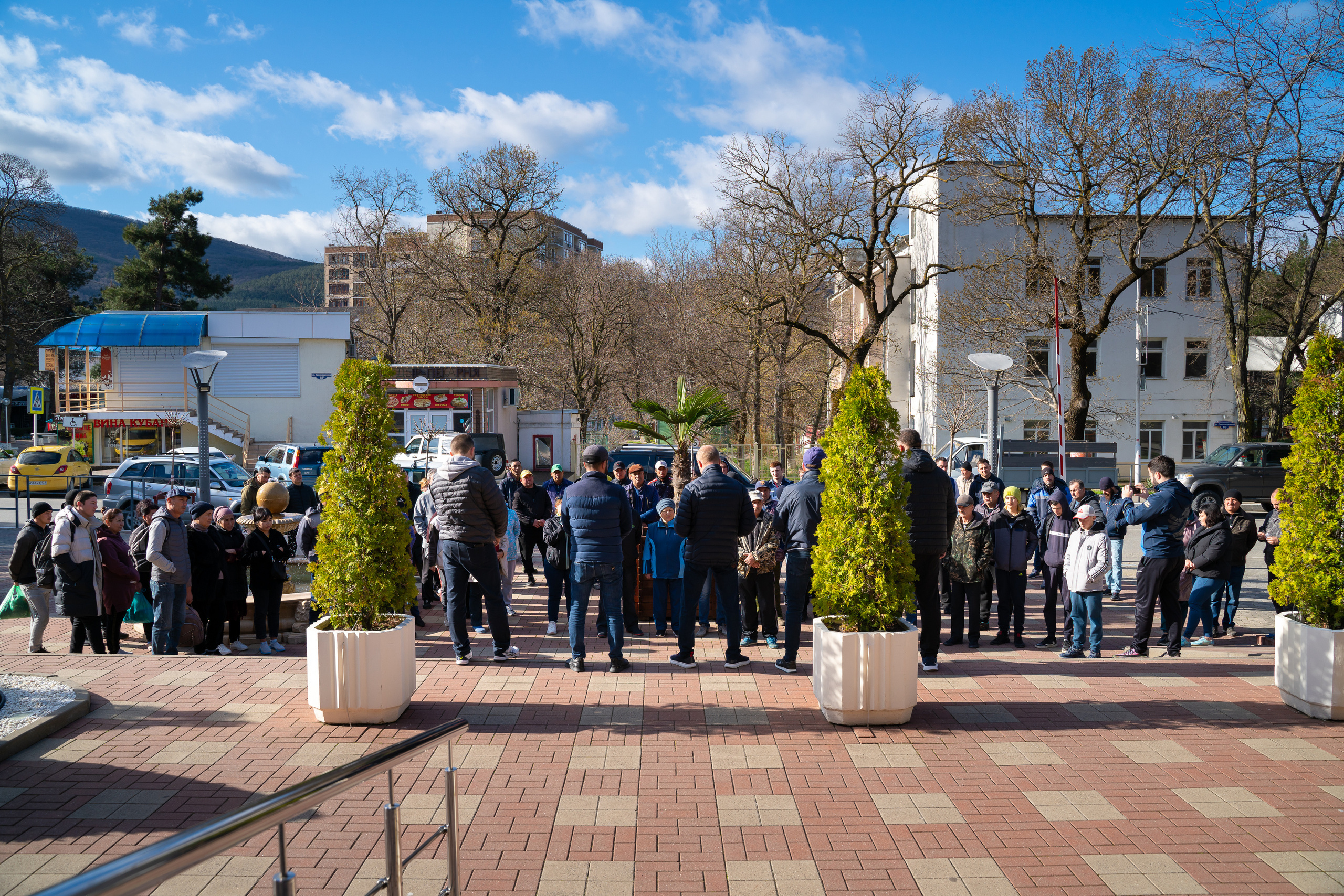 Сельский субботник. Жизнь курорта Кабардинка в фотографиях