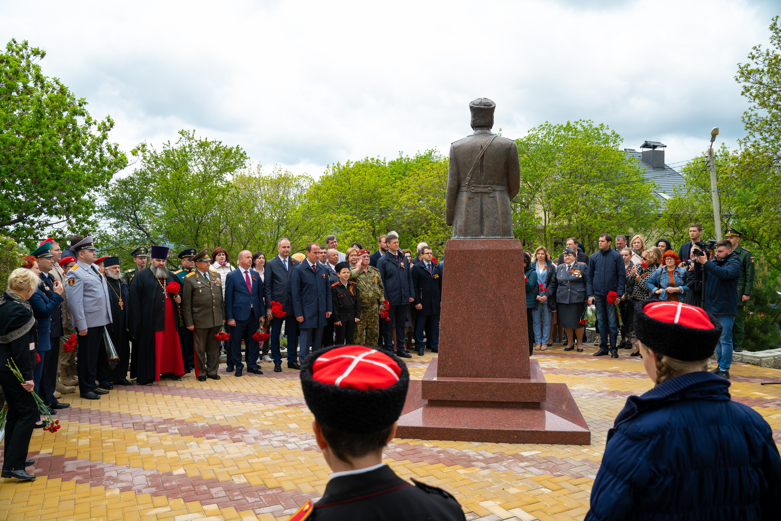 Открытие памятника. Марьина роща. Жизнь курорта Кабардинка в фотографиях