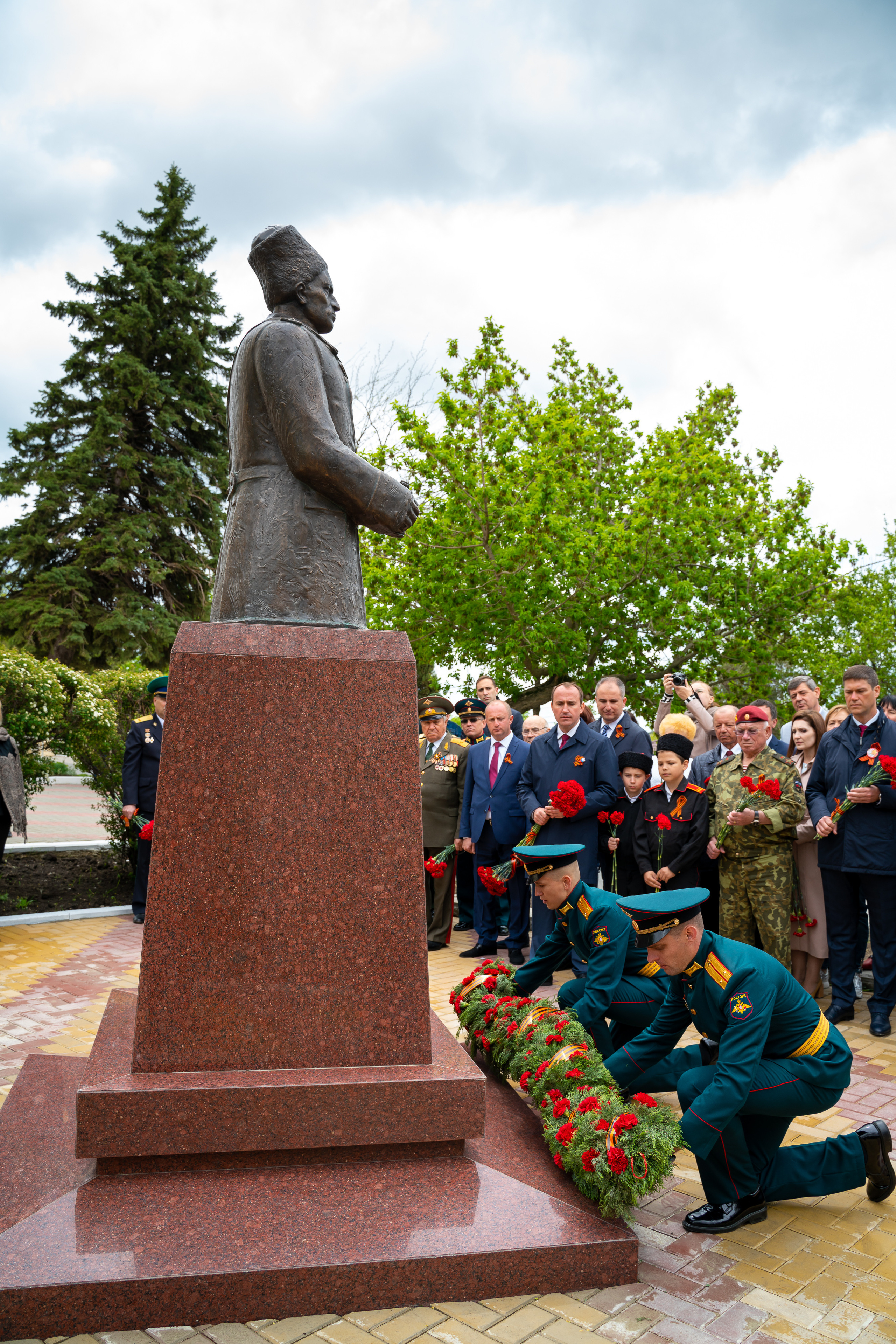 Открытие памятника. Марьина роща. Жизнь курорта Кабардинка в фотографиях