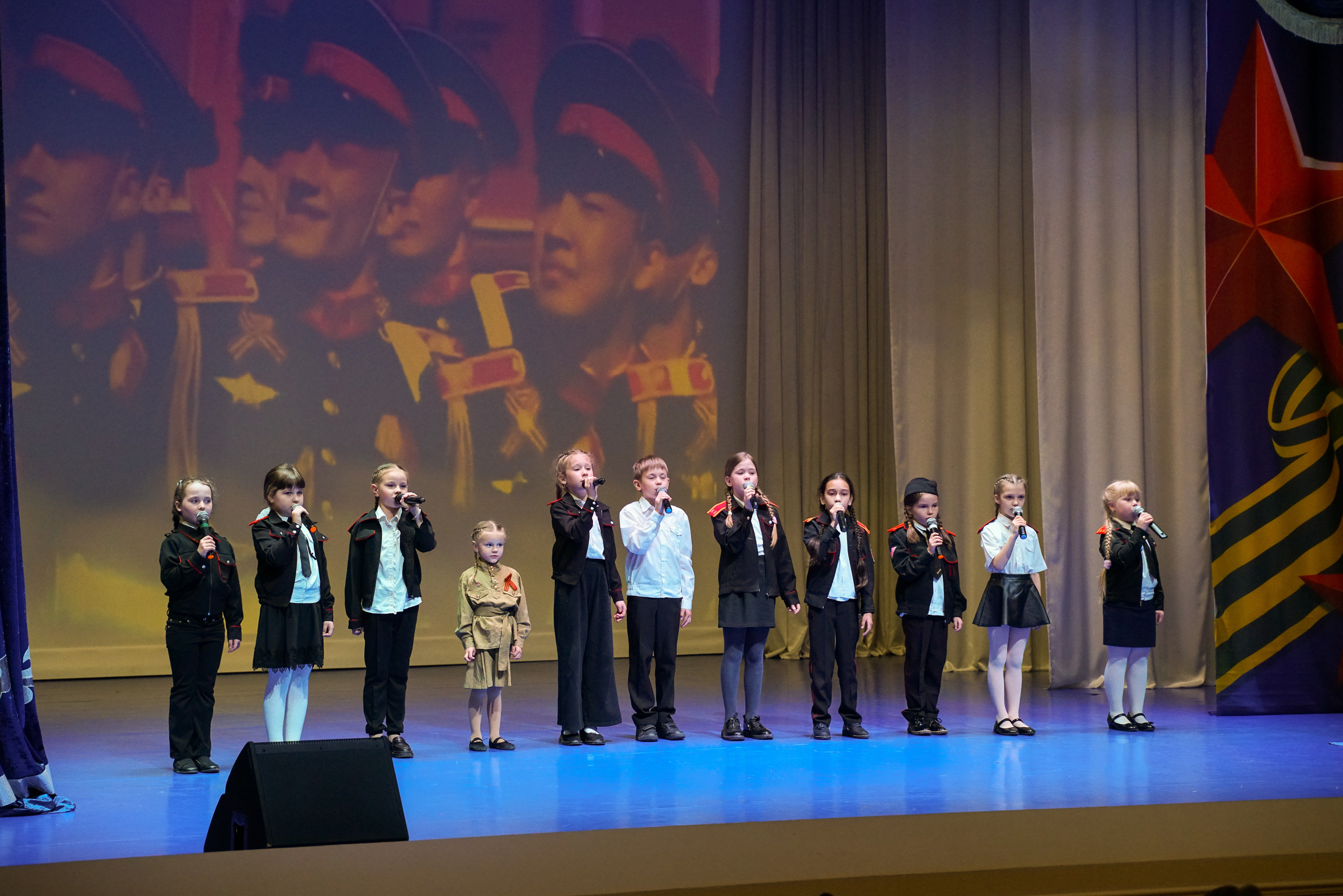 ДК Марьина Роща 9 мая. Жизнь курорта Кабардинка в фотографиях