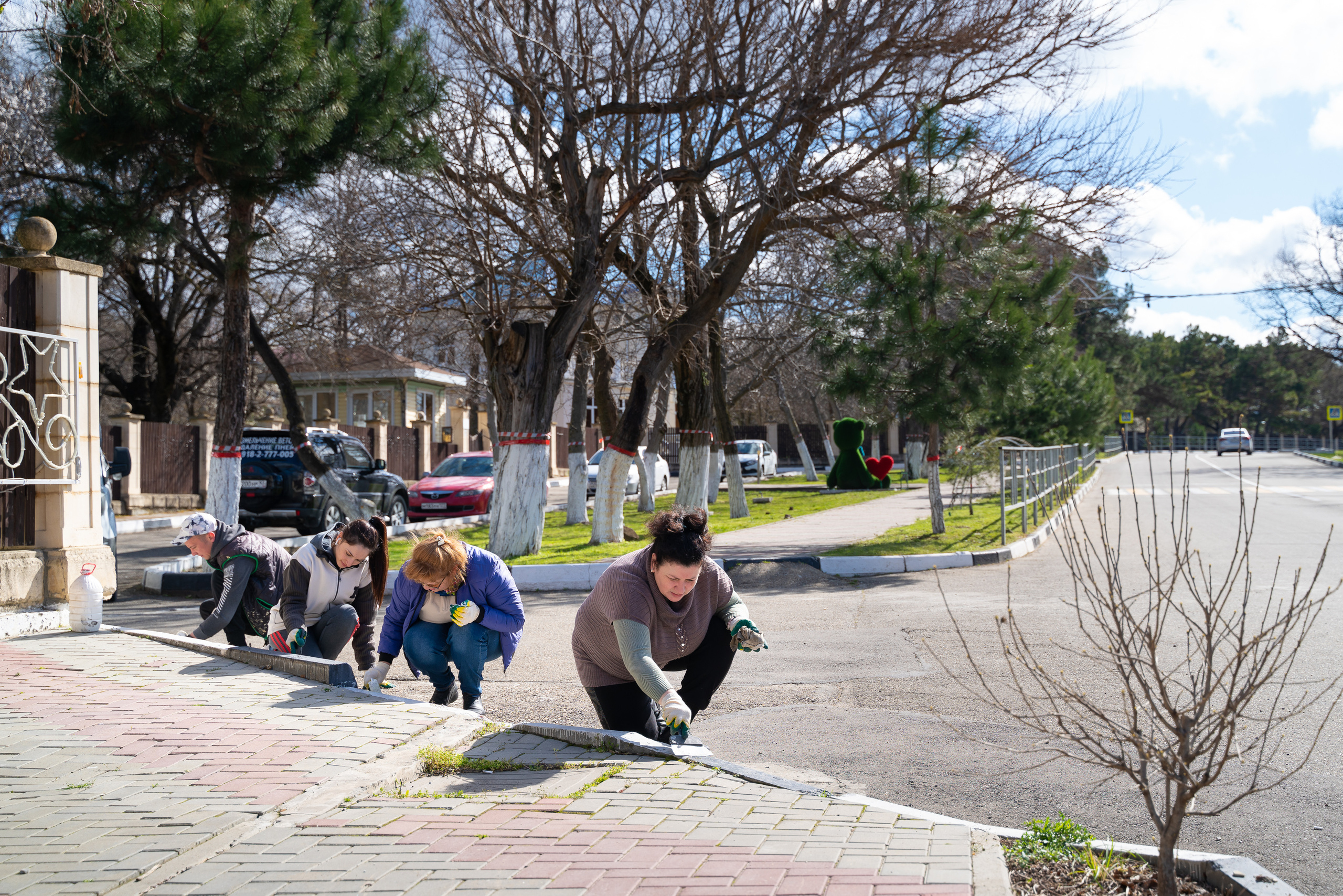 Сельский субботник. Жизнь курорта Кабардинка в фотографиях