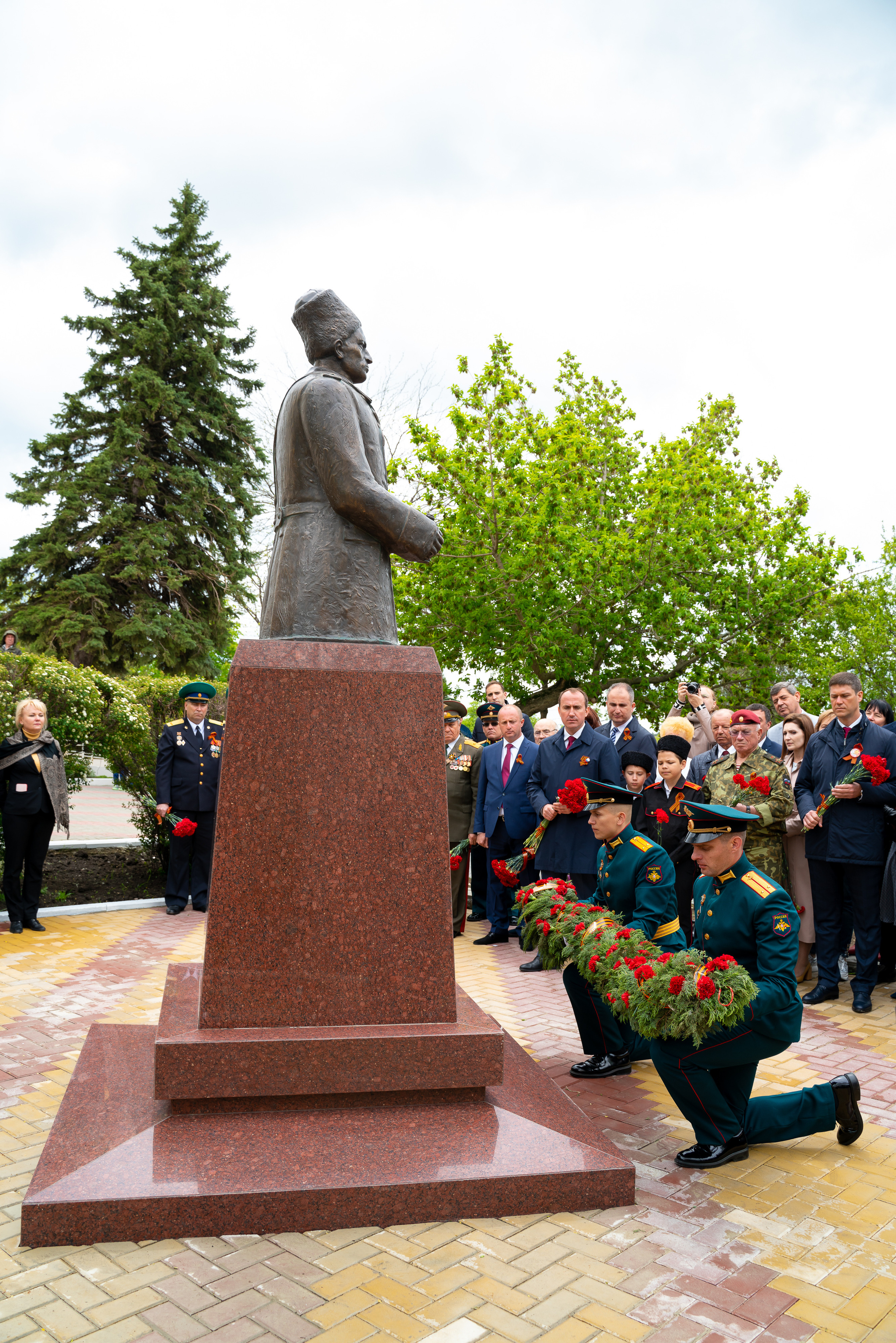 Открытие памятника. Марьина роща. Жизнь курорта Кабардинка в фотографиях