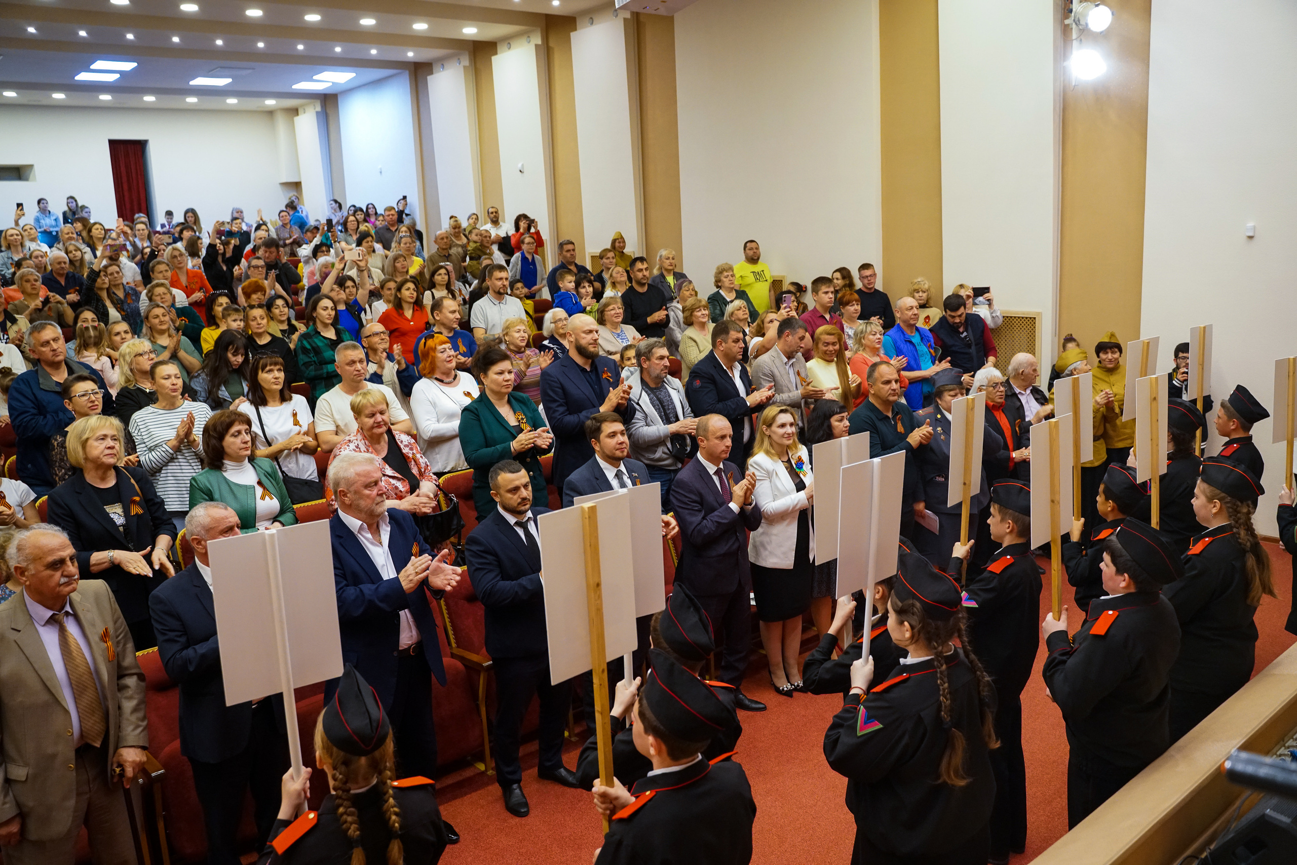 Концерт к 9 мая. ДК Кабардинка. Жизнь курорта Кабардинка в фотографиях