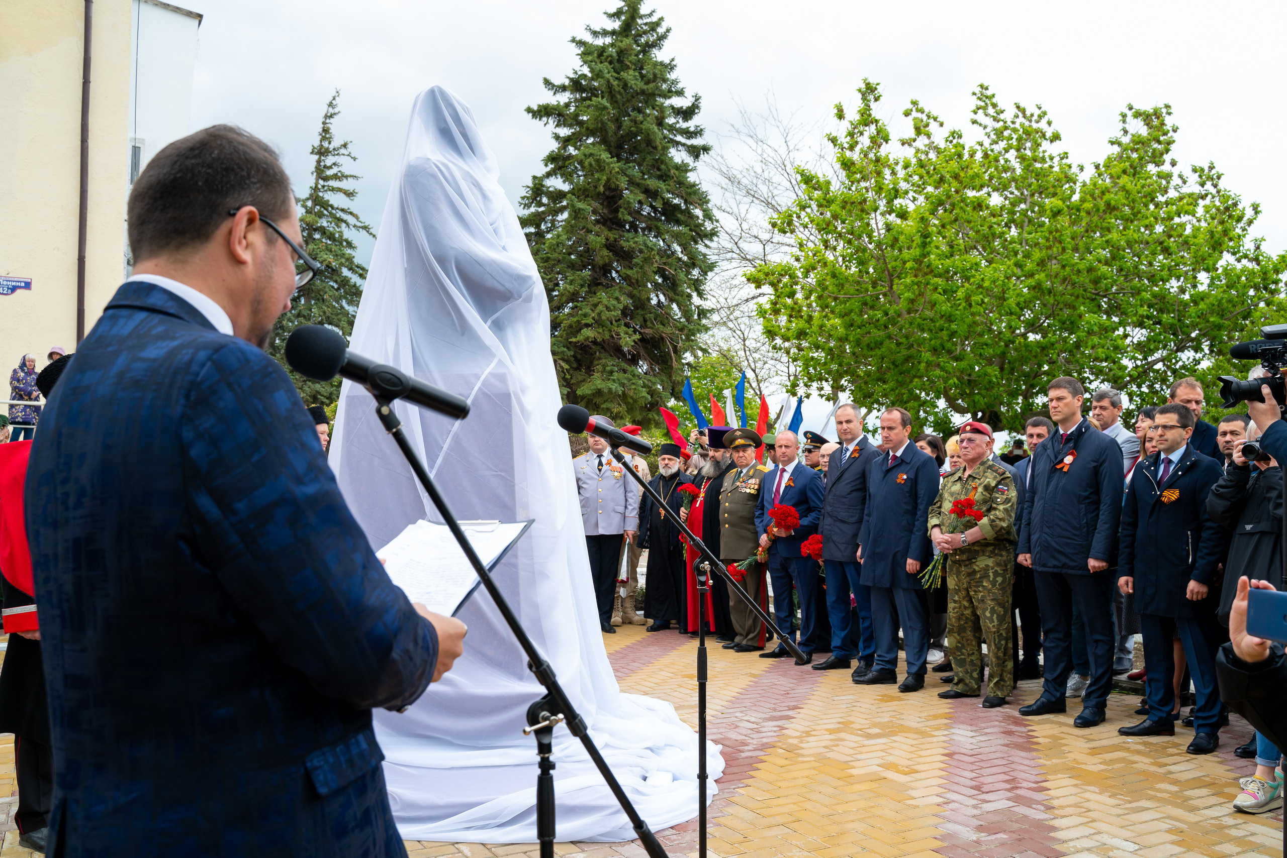 Открытие памятника. Марьина роща. Жизнь курорта Кабардинка в фотографиях