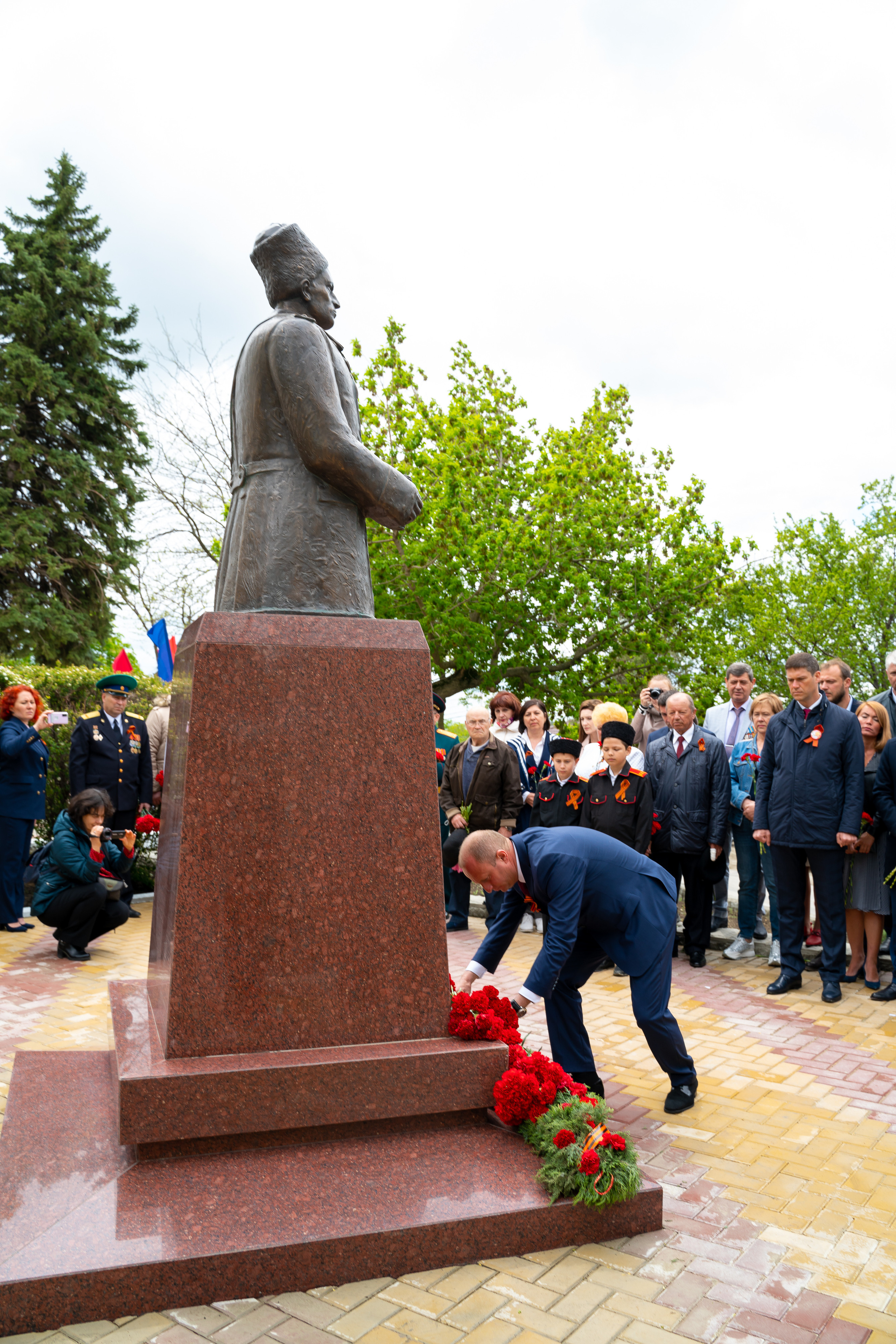 Открытие памятника. Марьина роща. Жизнь курорта Кабардинка в фотографиях