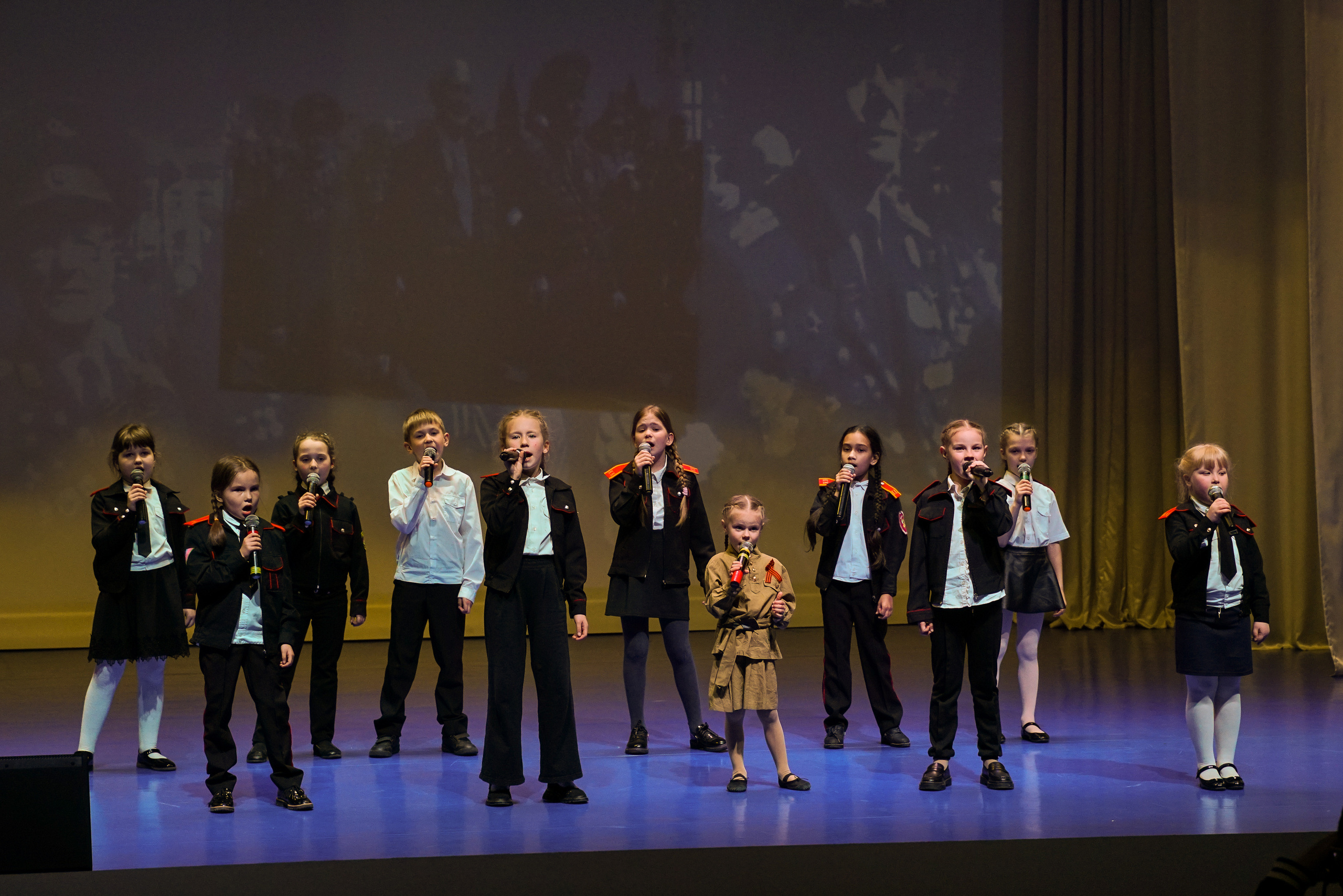 ДК Марьина Роща 9 мая. Жизнь курорта Кабардинка в фотографиях