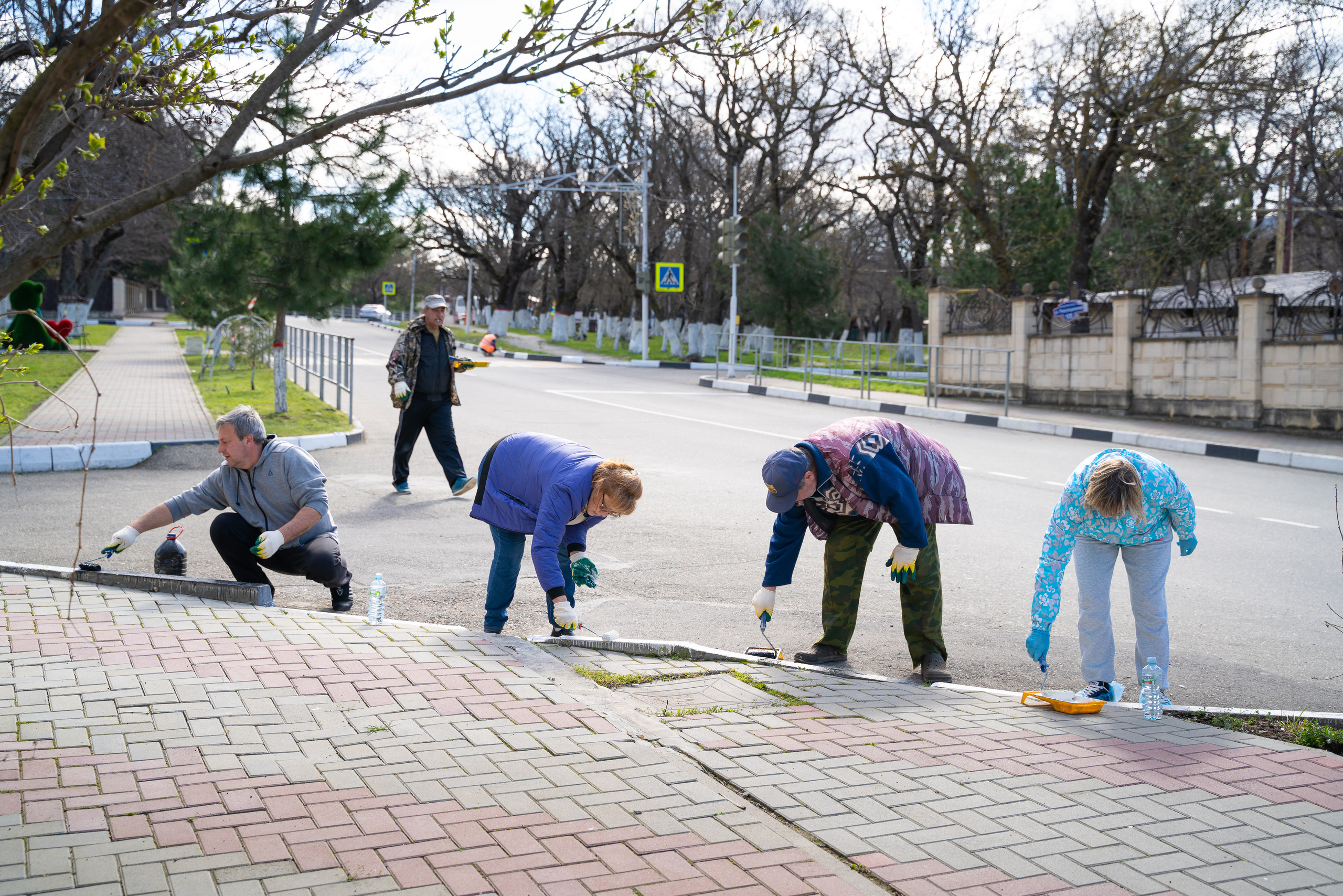 Сельский субботник. Жизнь курорта Кабардинка в фотографиях
