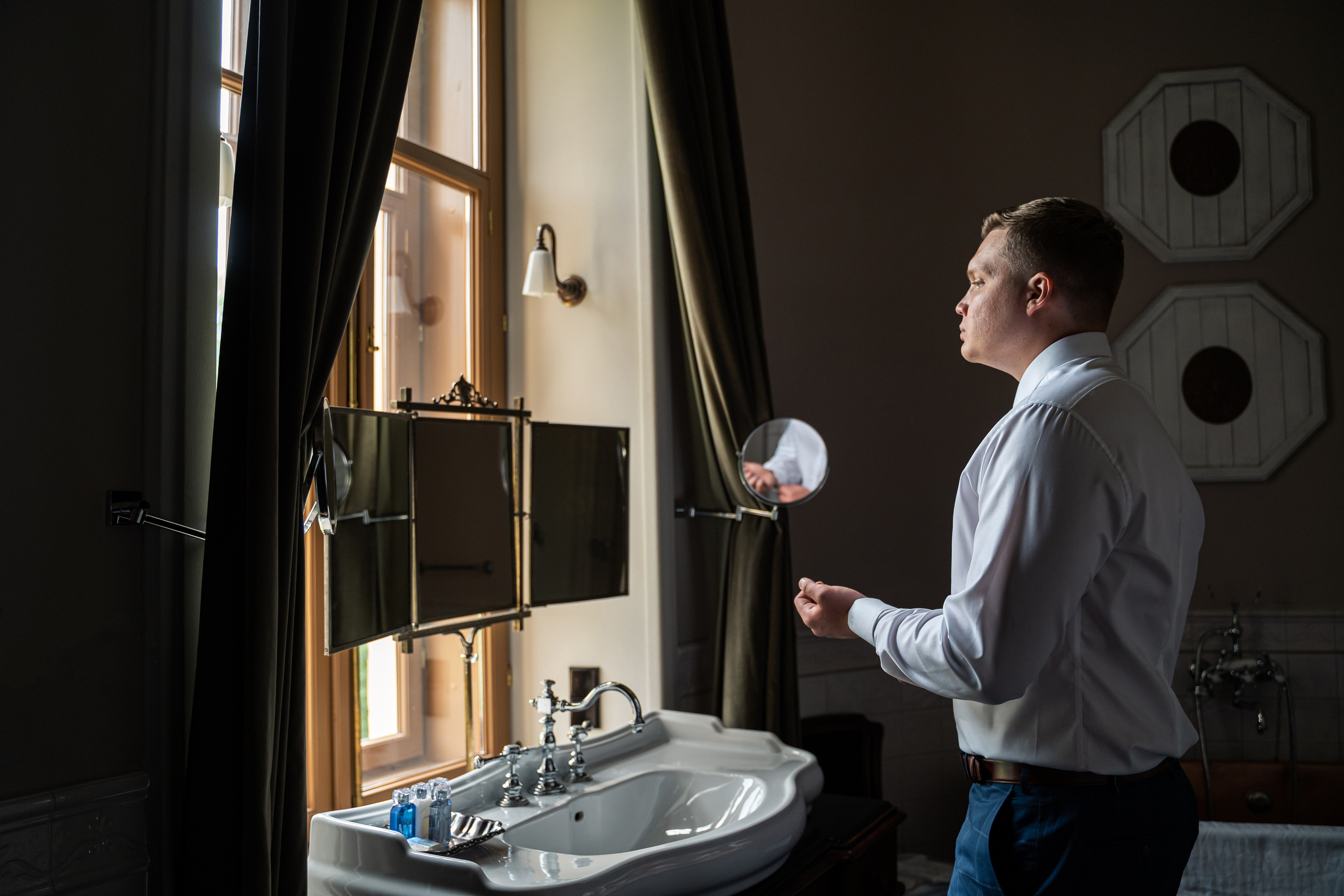 Евгений и Валерия. Павловск, замок БИП. Фотограф в Петергофе