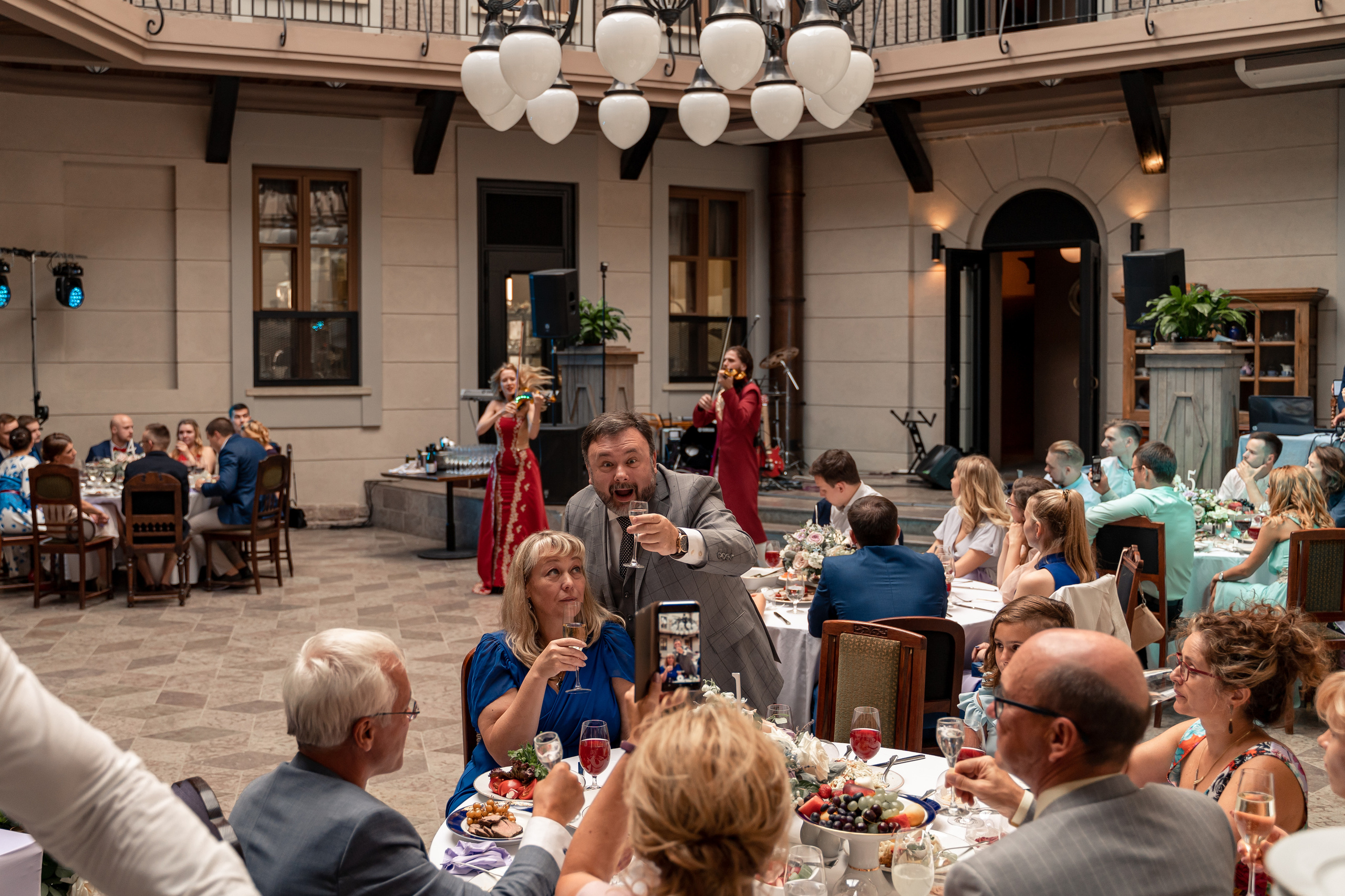 Евгений и Валерия. Павловск, замок БИП. Фотограф в Петергофе