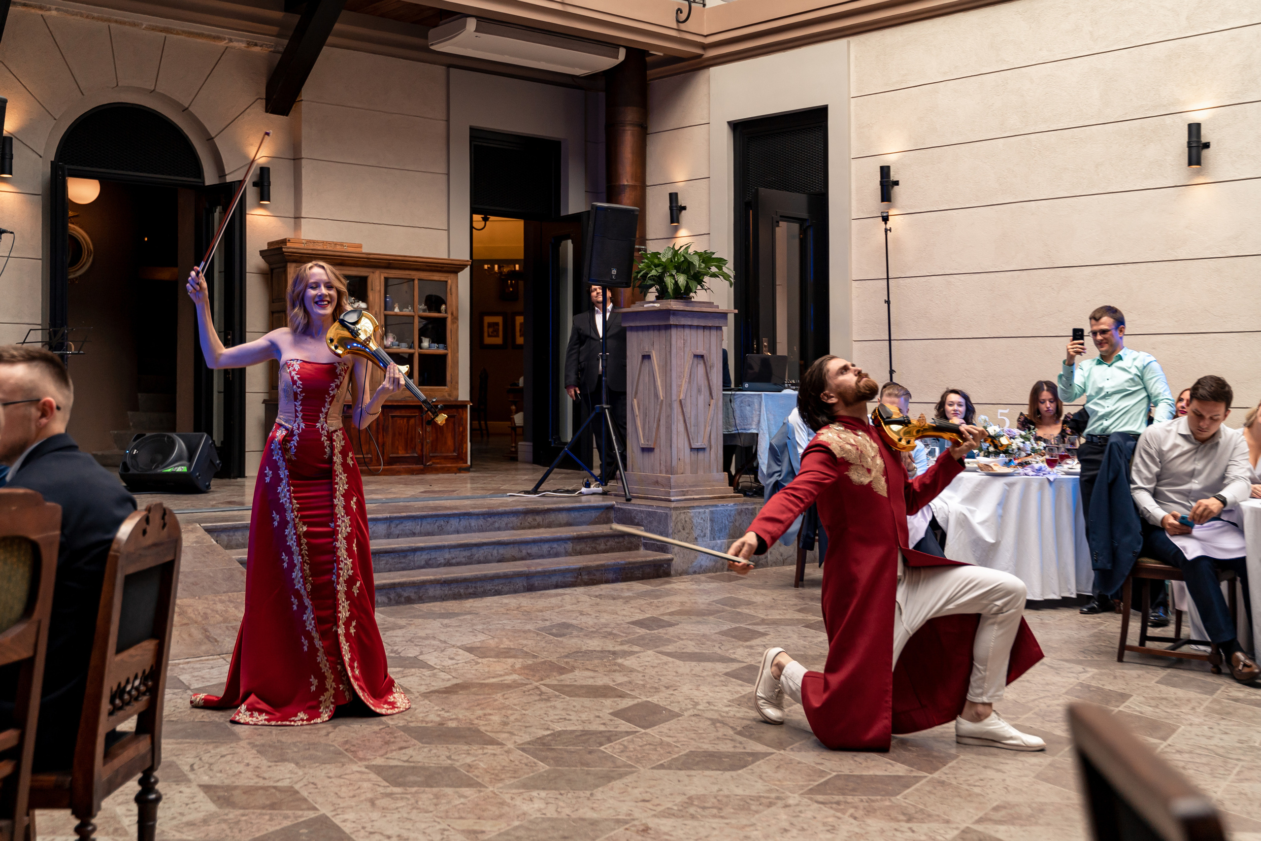 Евгений и Валерия. Павловск, замок БИП. Фотограф в Петергофе