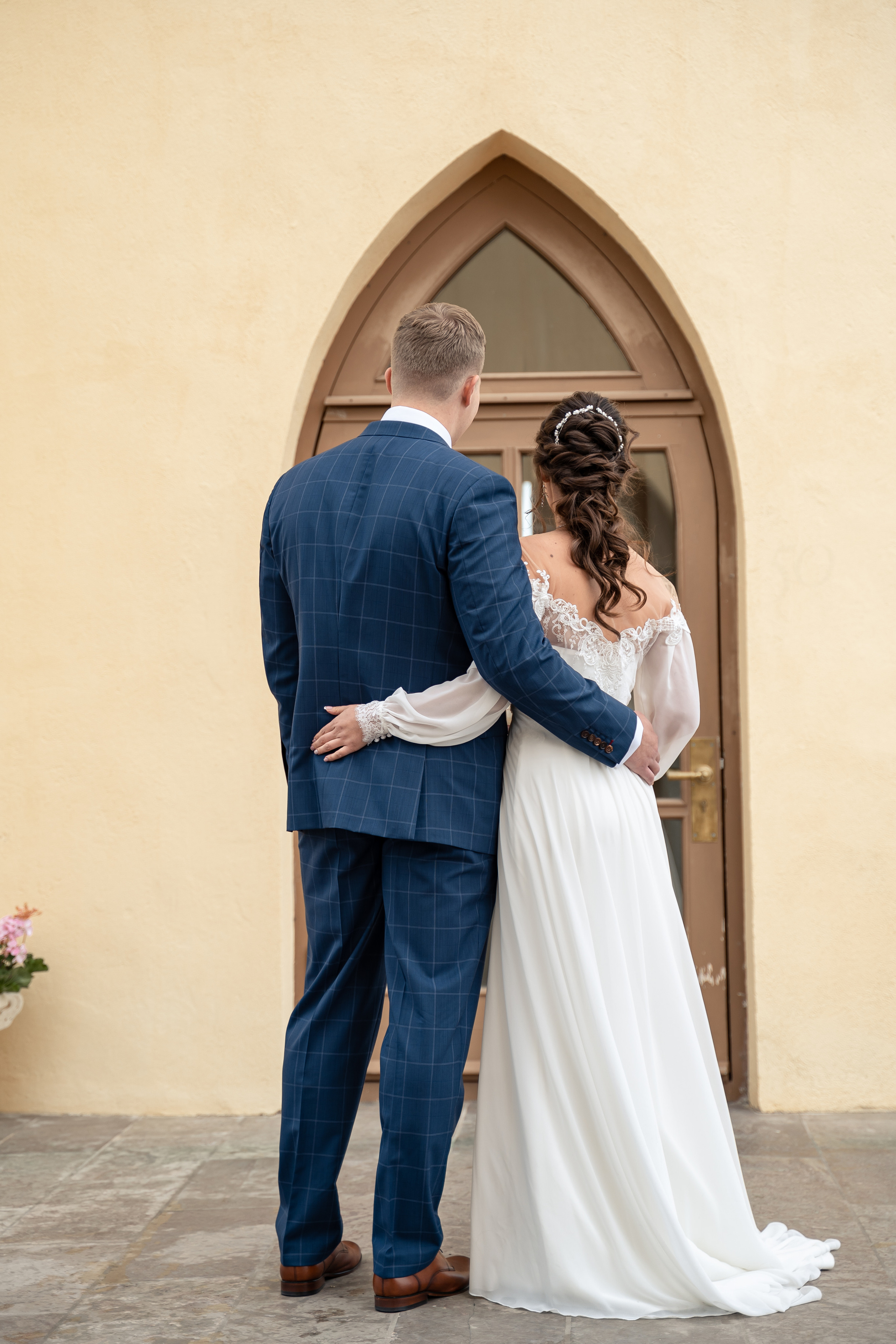 Евгений и Валерия. Павловск, замок БИП. Фотограф в Петергофе