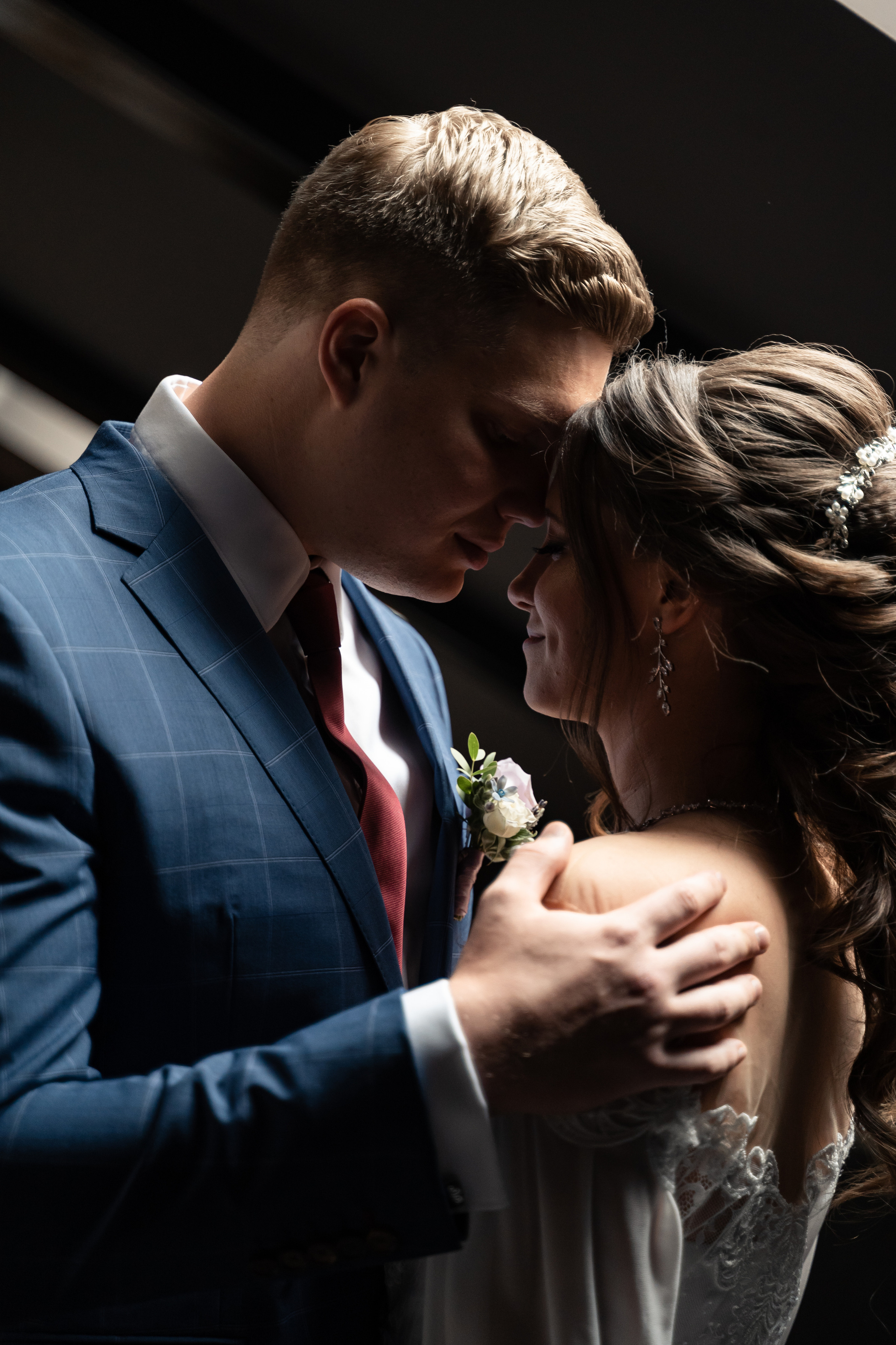 Евгений и Валерия. Павловск, замок БИП. Фотограф в Петергофе