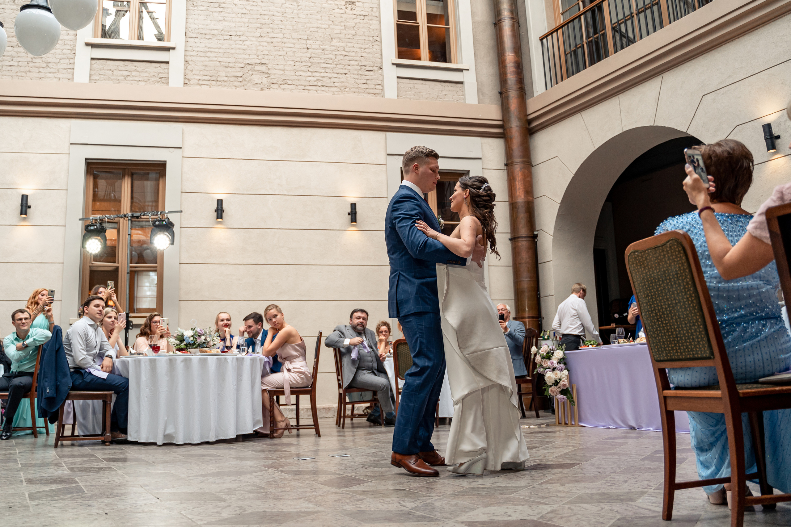 Евгений и Валерия. Павловск, замок БИП. Фотограф в Петергофе