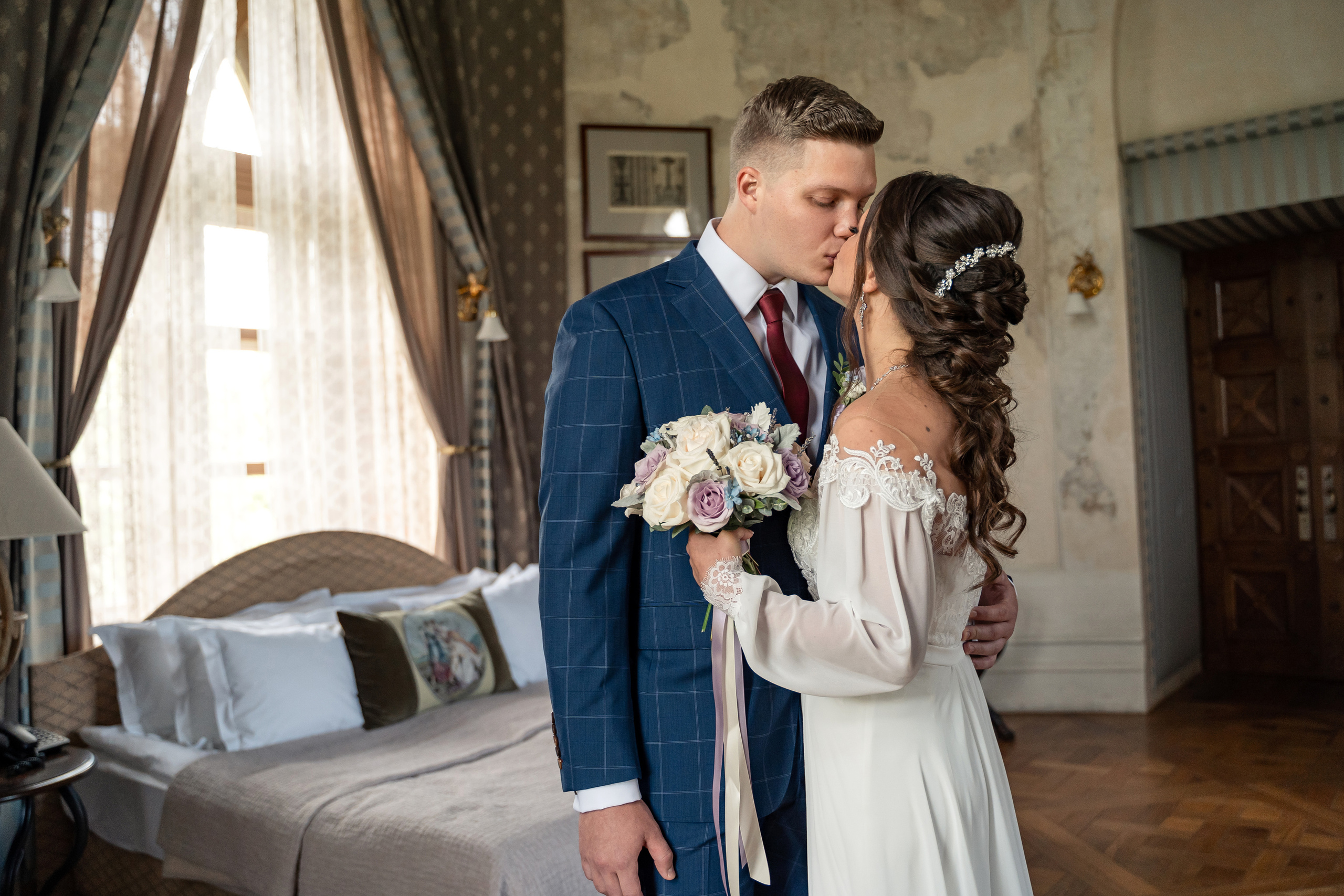 Евгений и Валерия. Павловск, замок БИП. Фотограф в Петергофе