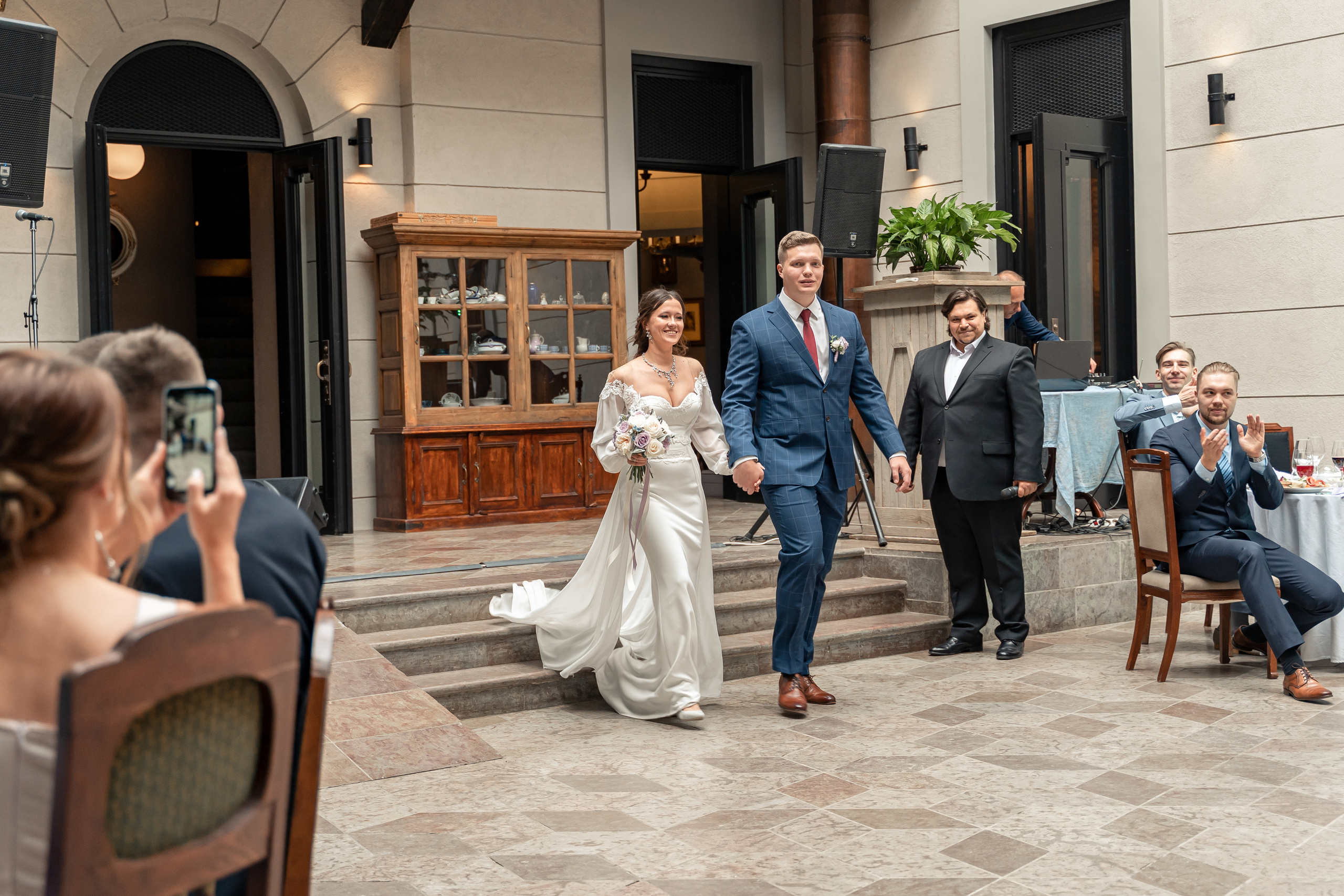 Евгений и Валерия. Павловск, замок БИП. Фотограф в Петергофе