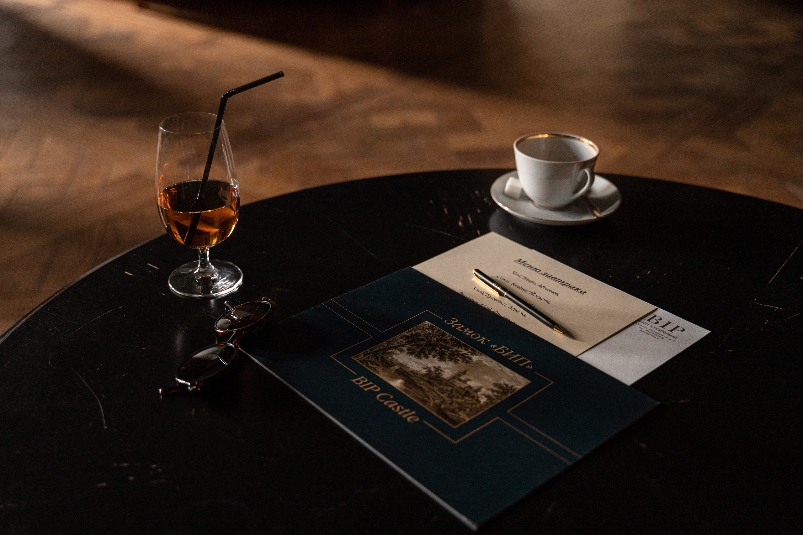 Евгений и Валерия. Павловск, замок БИП. Фотограф в Петергофе