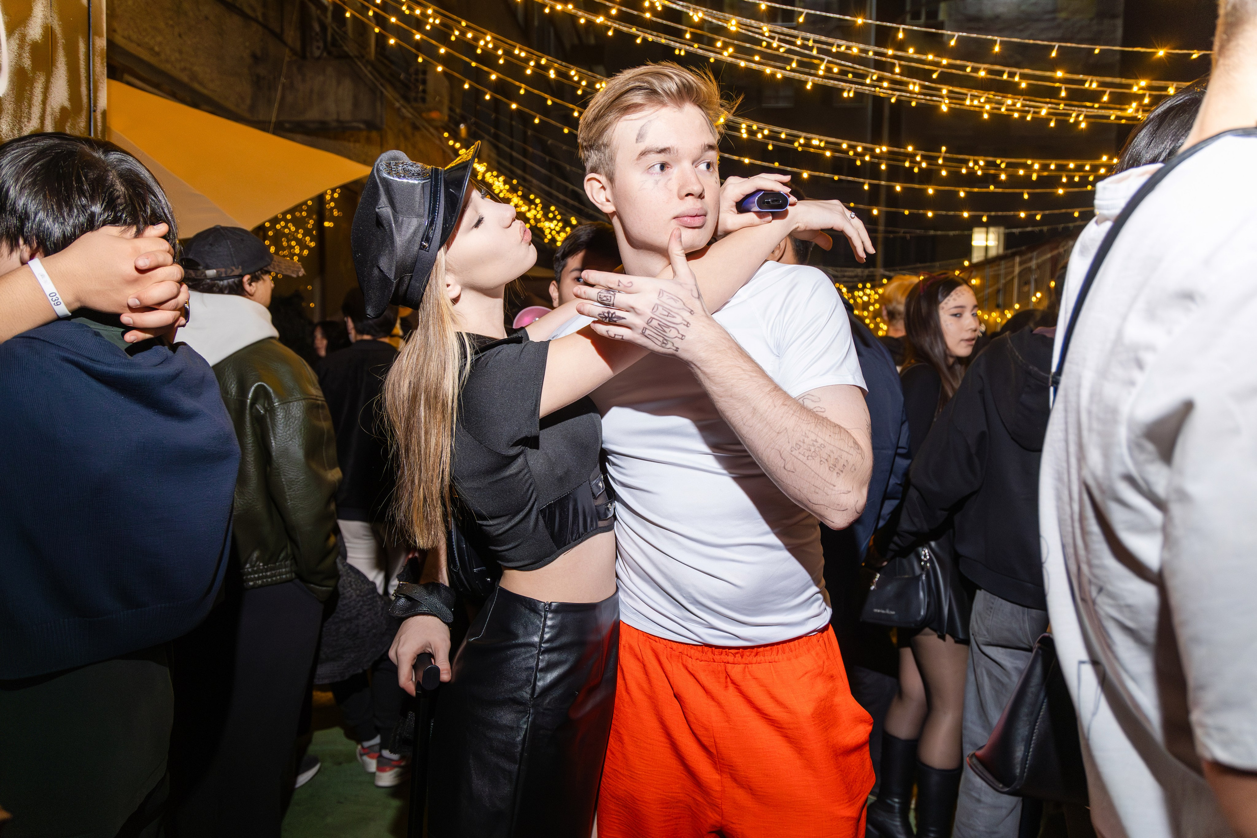 ВЫШКА WAVE — HALLOWEEN. Портретный фотограф в Алматы