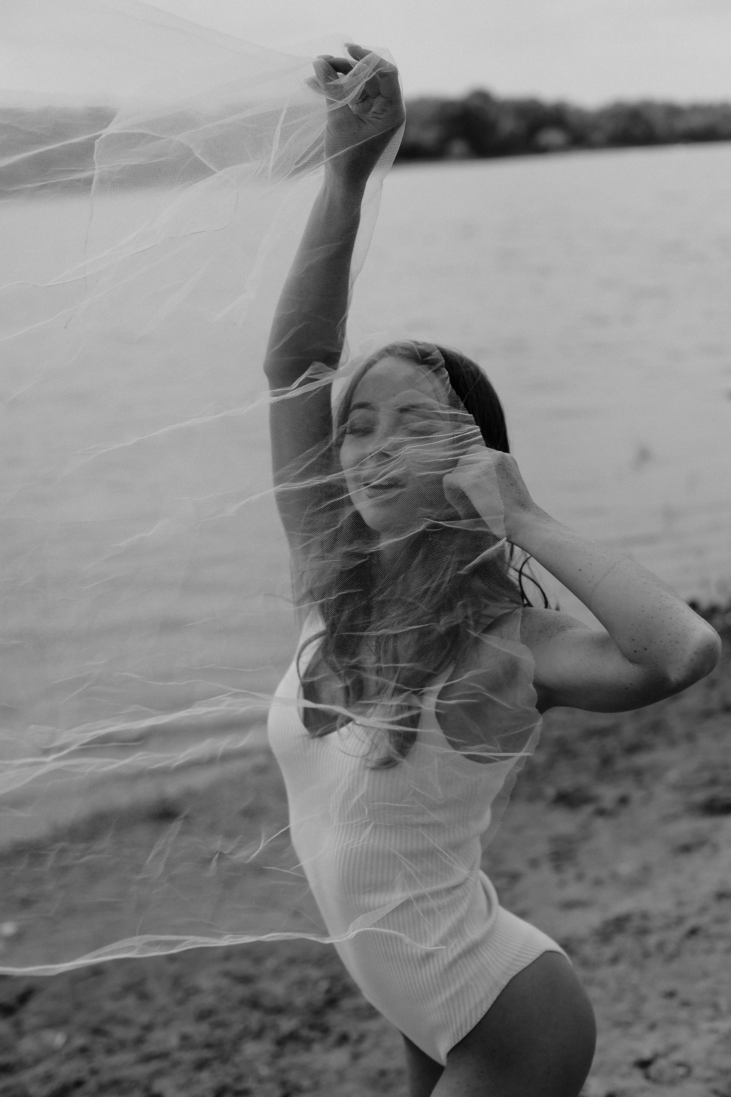 Не классическая на берегу. Креативный и женский Фотограф Омске Наталья Лебедева