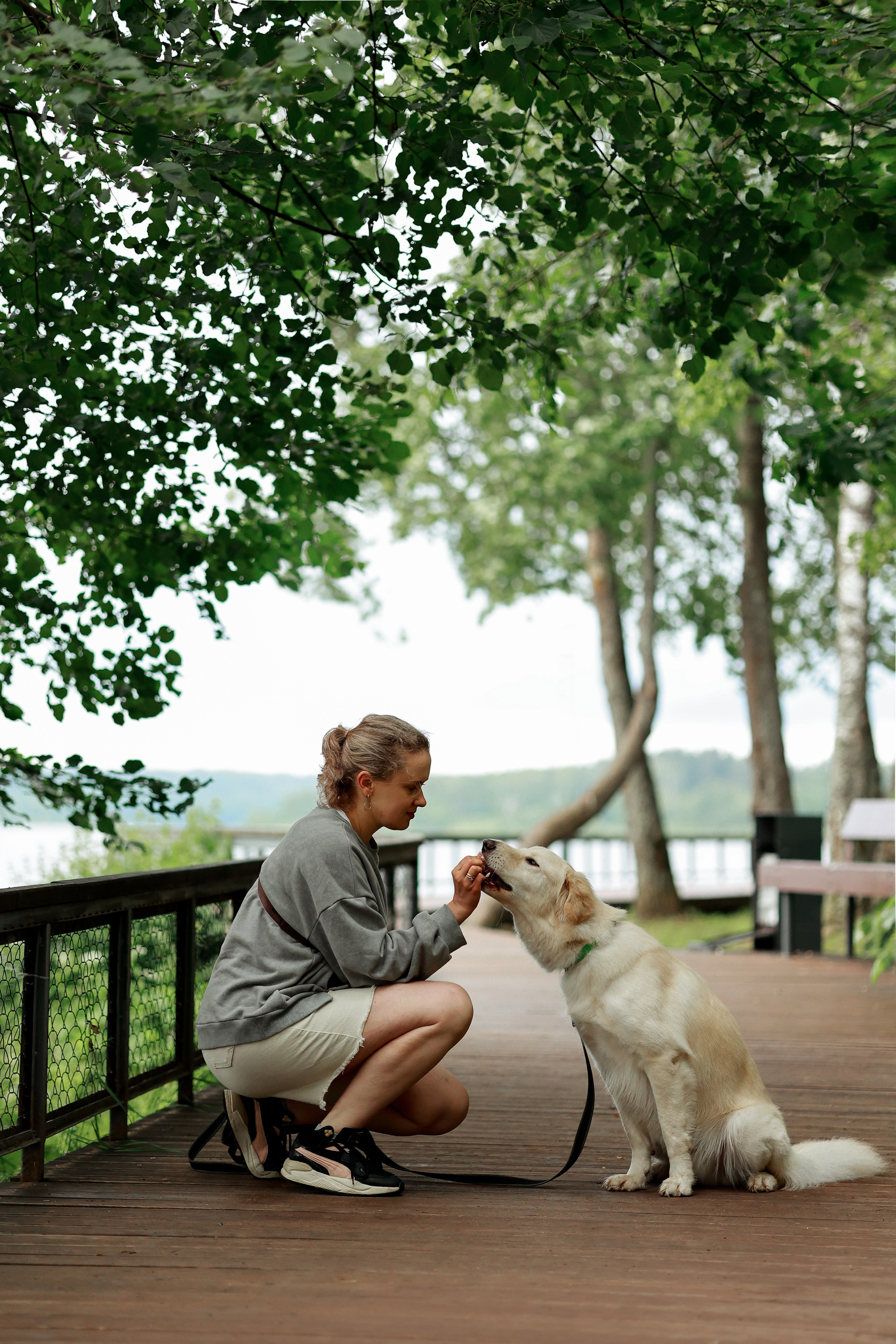 Прогулка на берегу озера. Фотограф Юлия Говор
