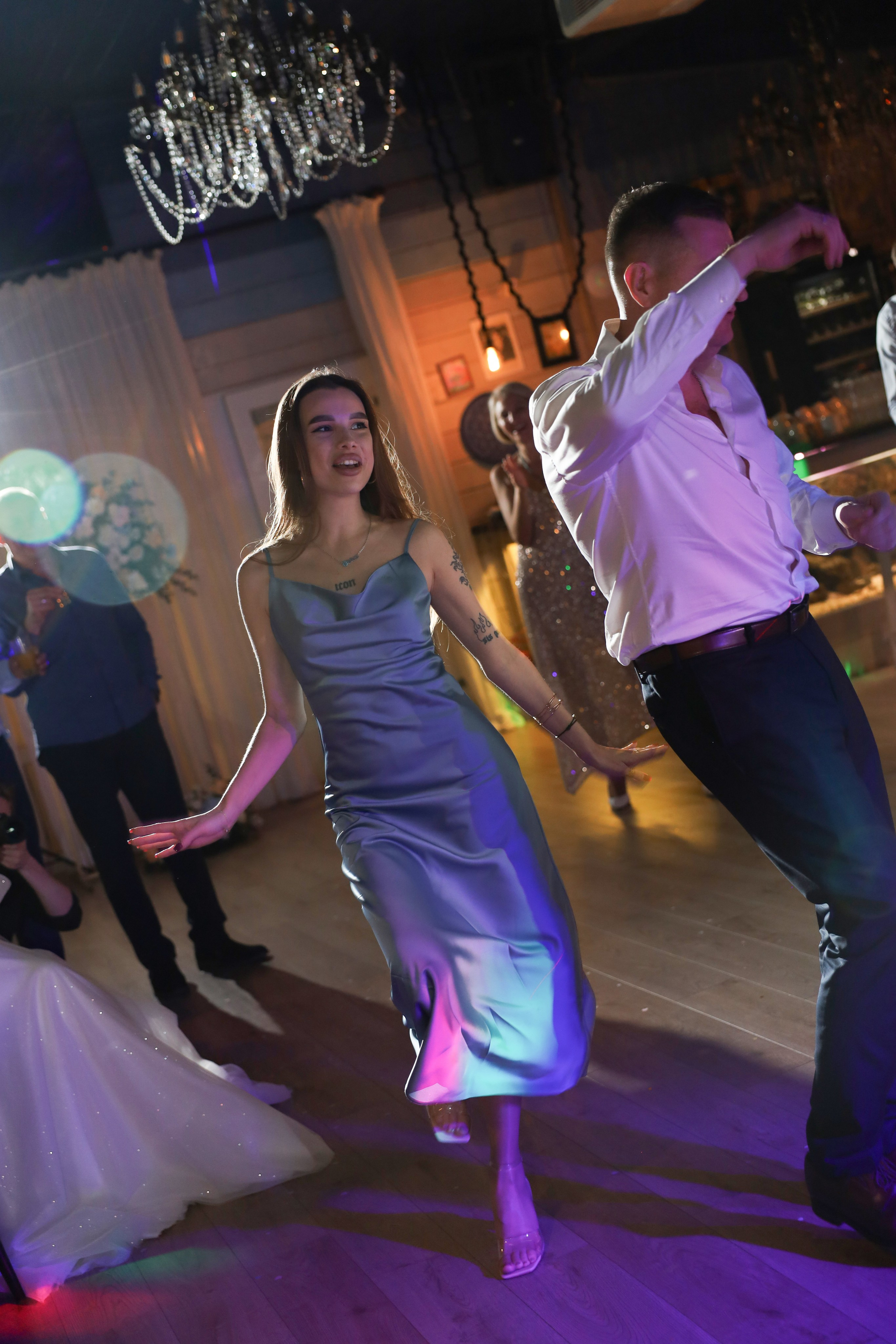 𝒜𝓇𝓉𝑒𝓂 & 𝐿𝓎𝓊𝓈𝓎𝒶 (𝓇𝑒𝓈𝓉𝒶𝓊𝓇𝒶𝓃𝓉). 𝑀𝑜𝓈𝒸𝑜𝓌. Свадебный фотограф в Санкт-Петербурге