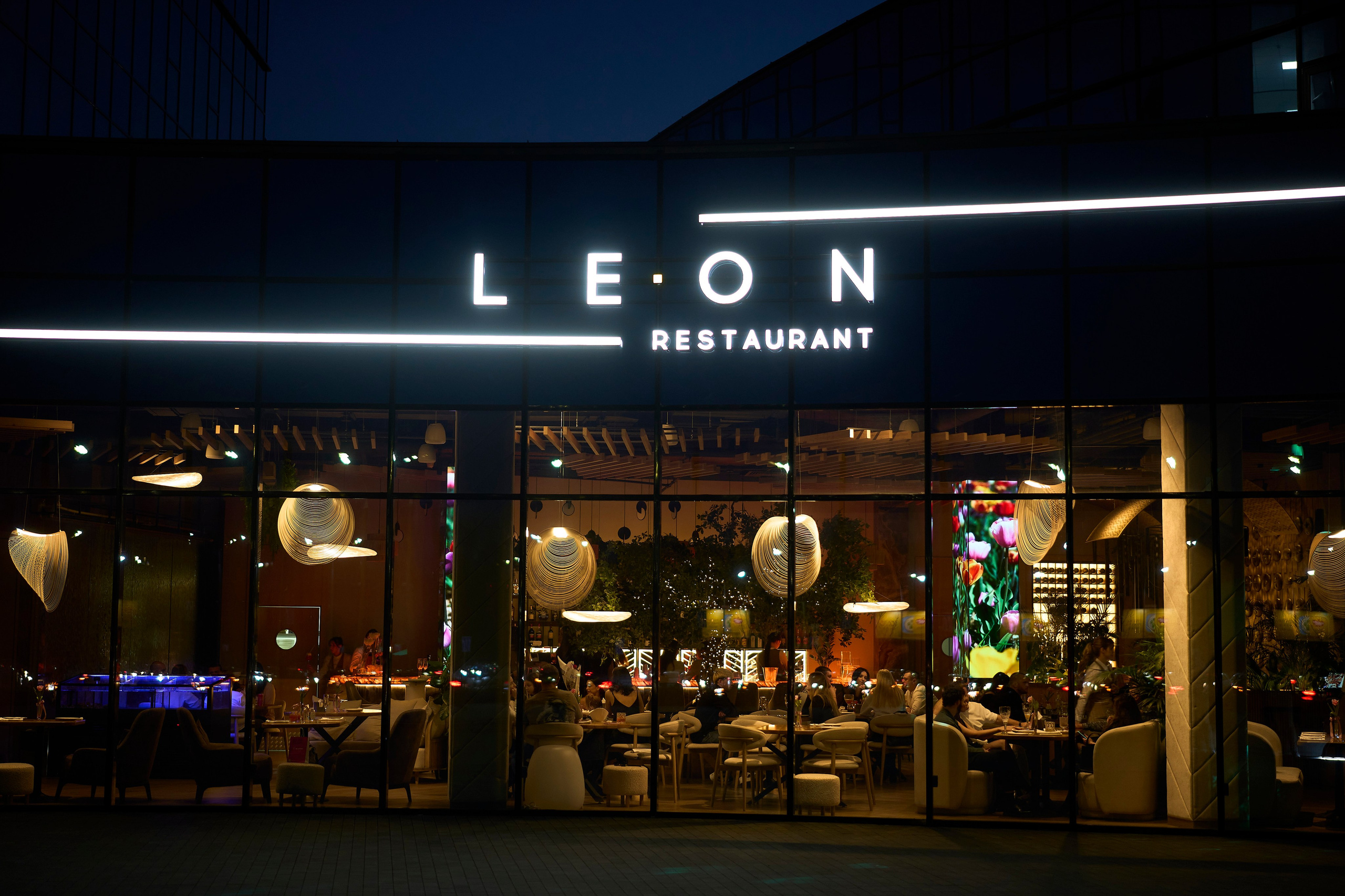 Ресторан LEON. EVG PROHOROV