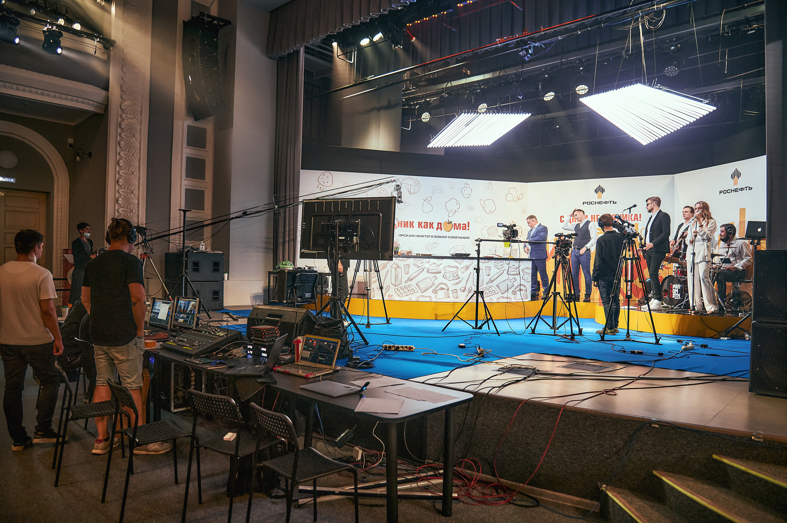 Портфолио репортажной фотосъёмки: "Роснефть" съёмка шоу для «День нефтяника». Фотограф Яковлев Роман — Красноярск