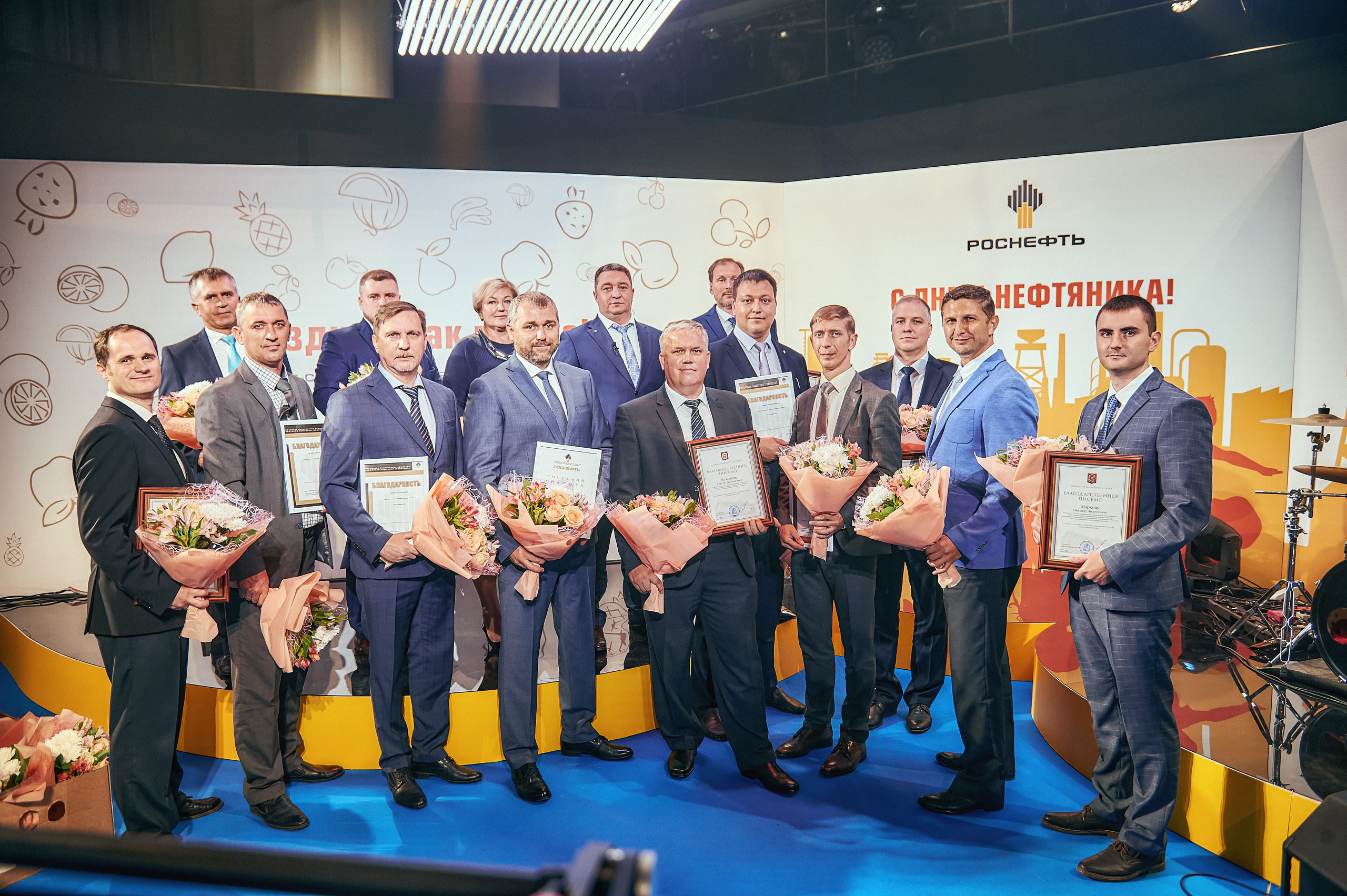 Портфолио репортажной фотосъёмки: "Роснефть" съёмка шоу для «День нефтяника». Фотограф Яковлев Роман — Красноярск