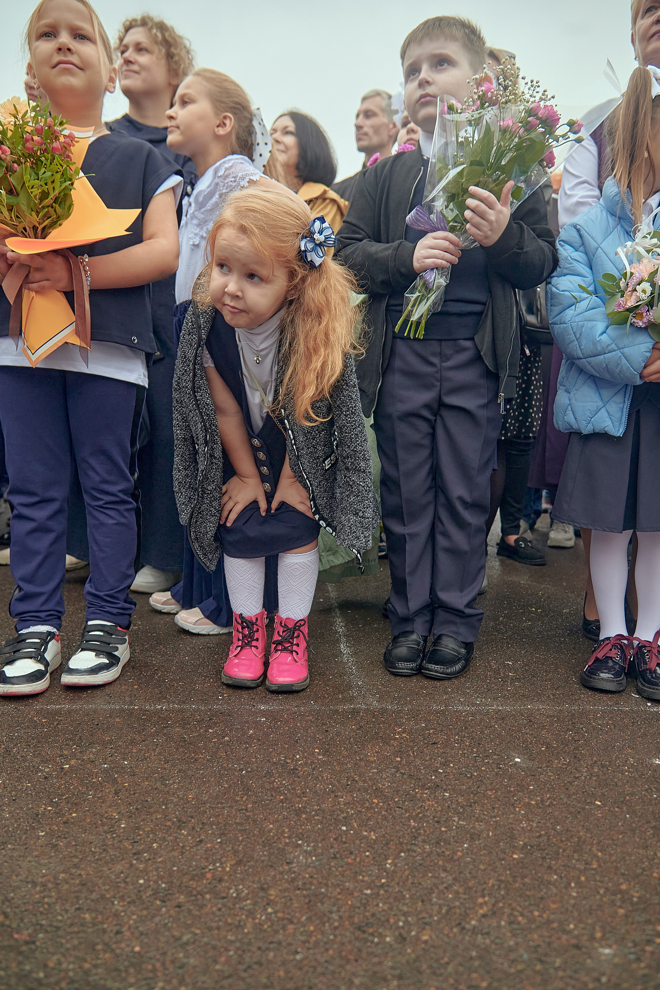 Портфолио репортажной фотосъёмки: 1 сентября в школе № 149. Фотограф Яковлев Роман — Красноярск