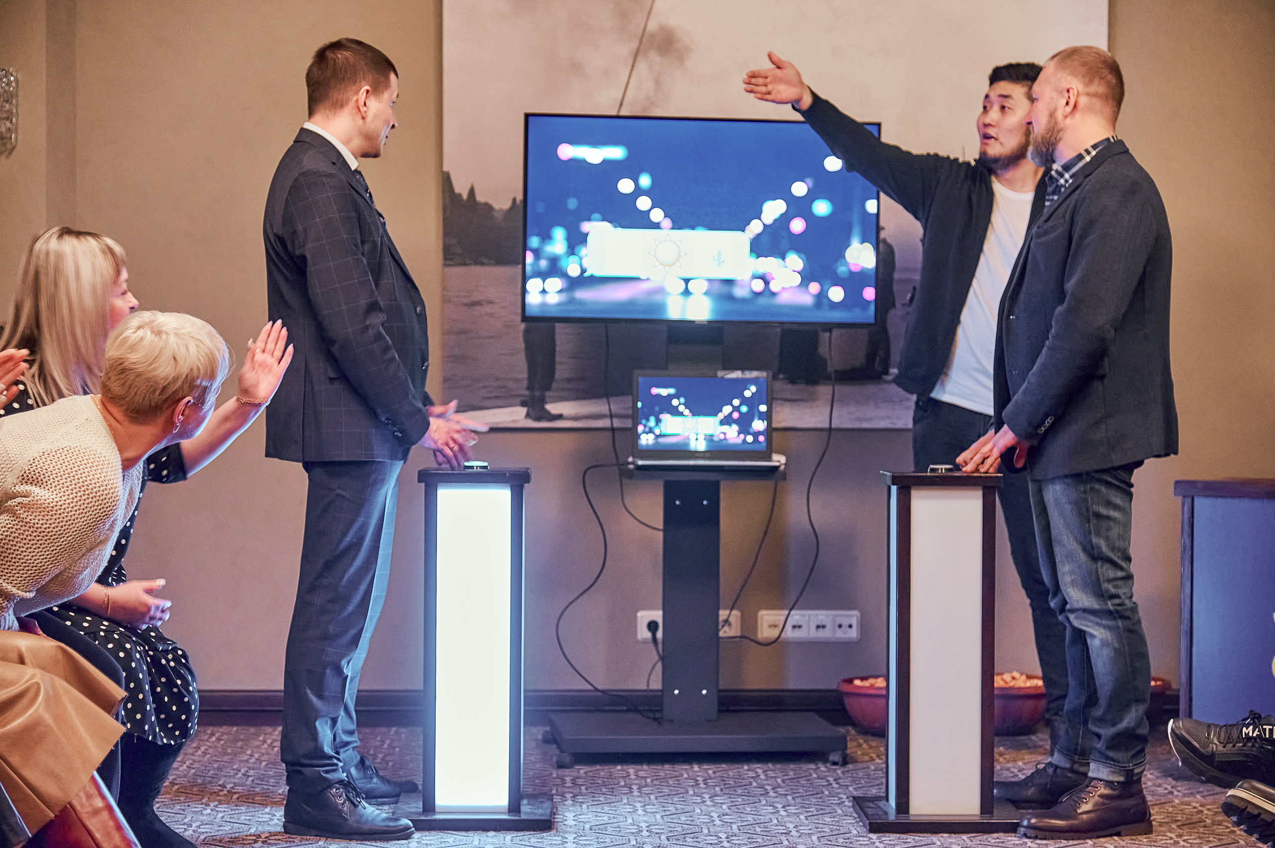 Портфолио репортажной фотосъёмки: "Сбербанк" Новый год. Фотограф Яковлев Роман — Красноярск