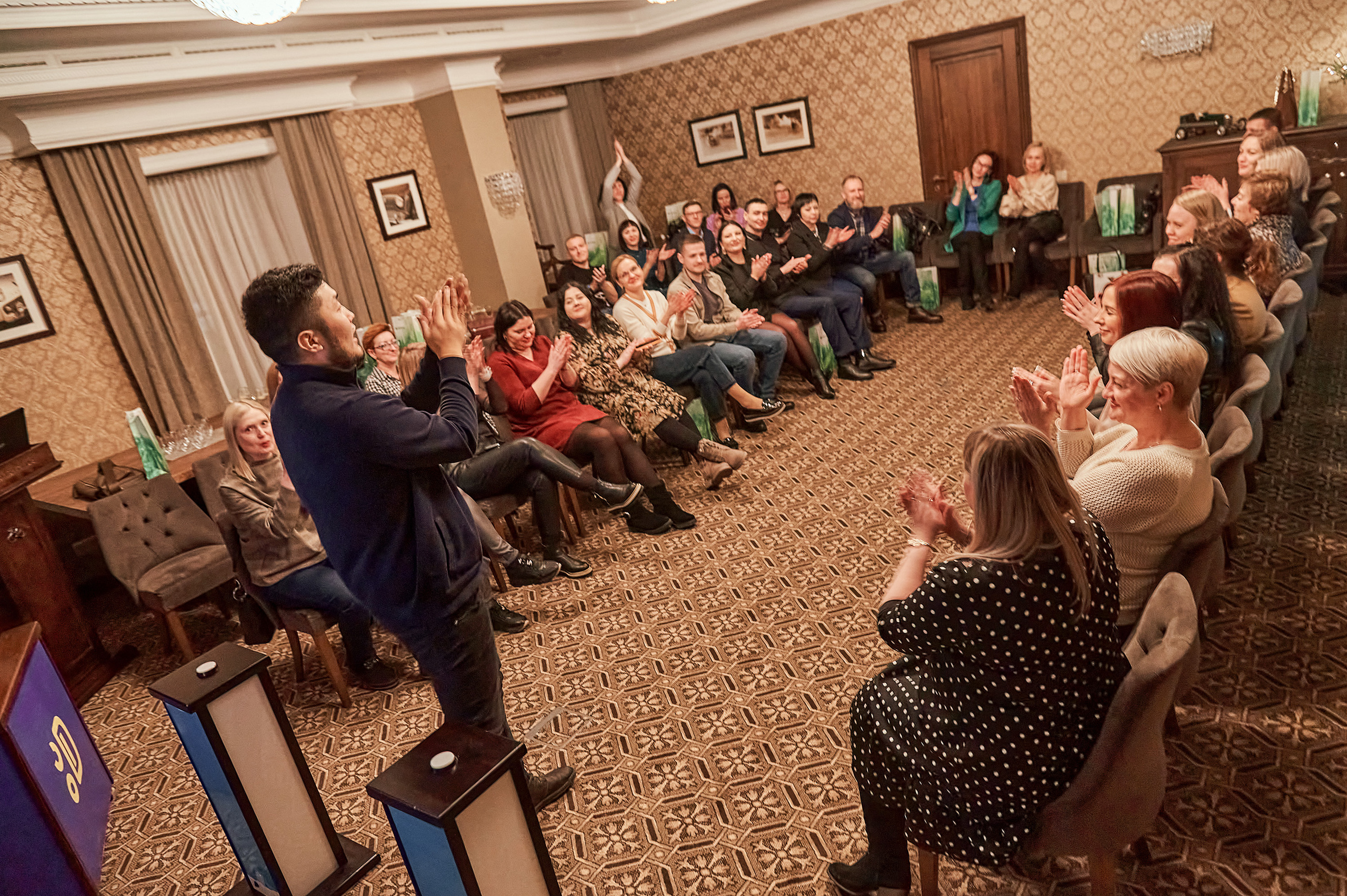 Портфолио репортажной фотосъёмки: "Сбербанк" Новый год. Фотограф Яковлев Роман — Красноярск